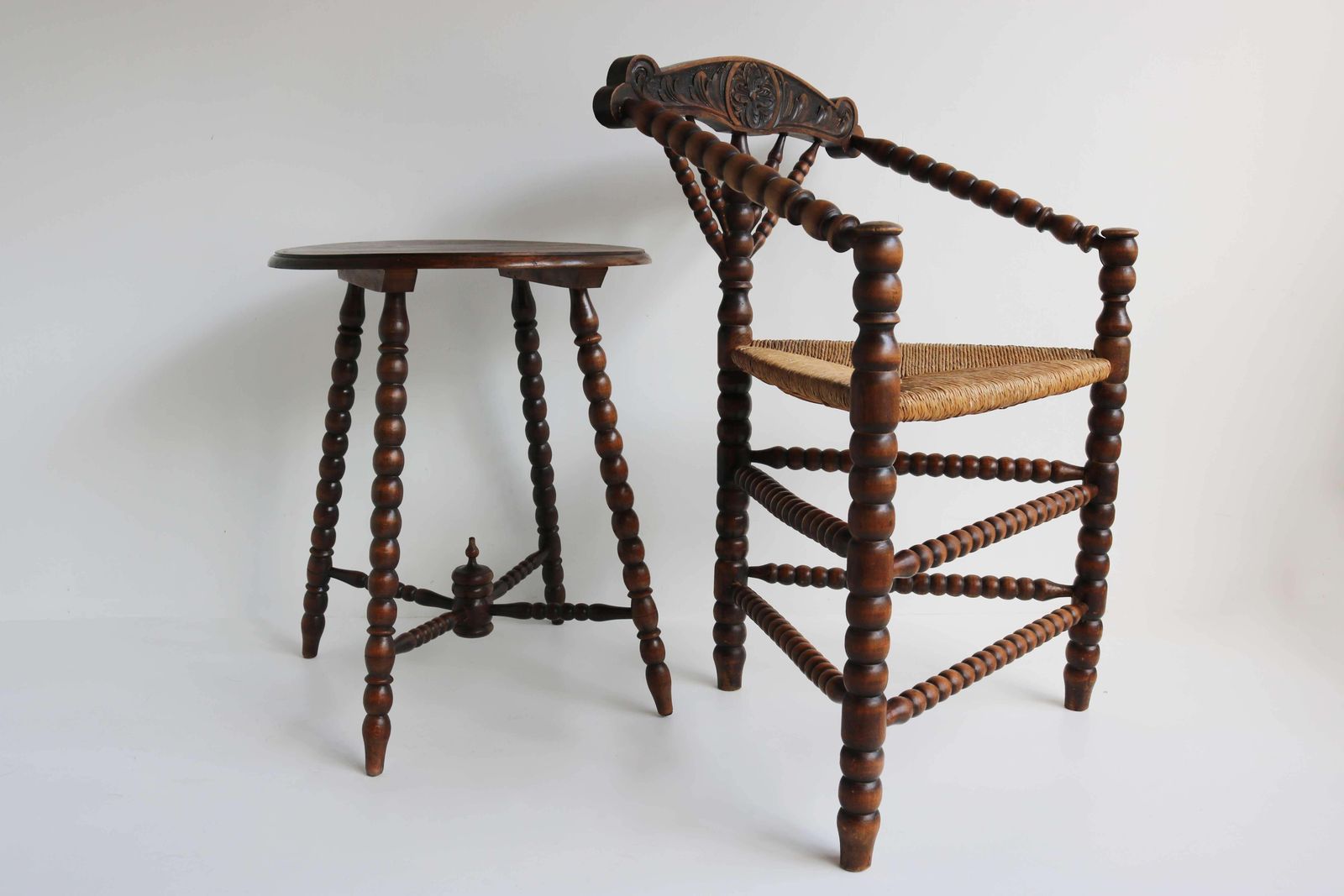 photo vintage Antique Set, Dutch Triangular Rush Seat Bobbin Corner Chair With Side Table