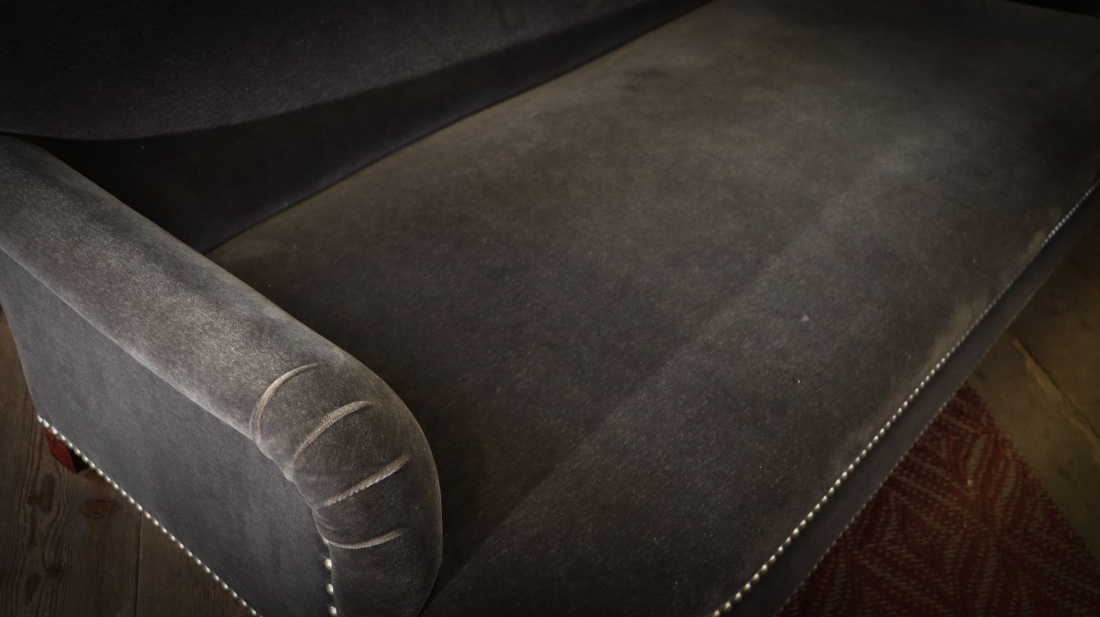 George Smith Jules Sofa 2 Seater With Fixed Seat Charcoal Grey Mohair Rrp £10500 photo vinterior