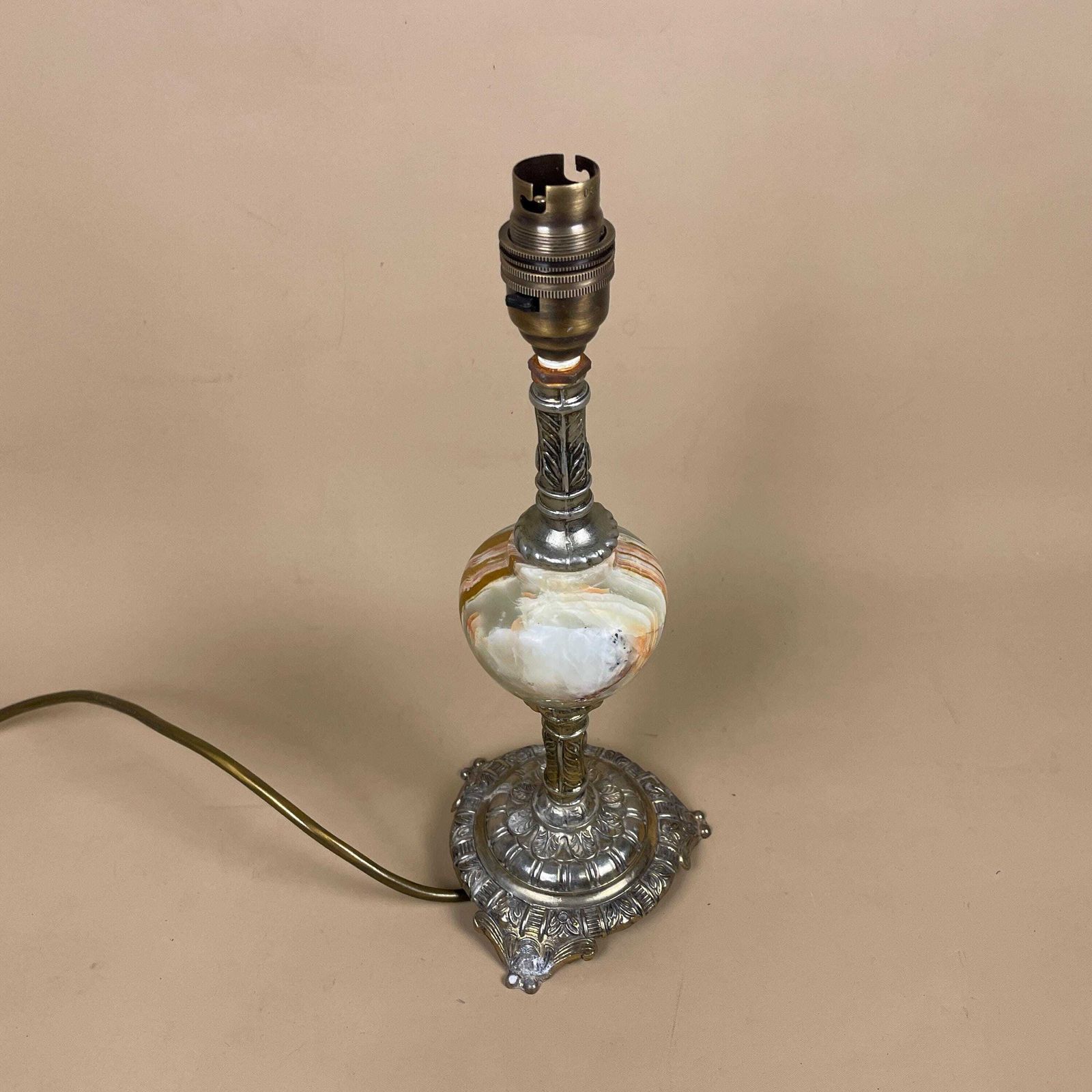 Antique Onyx Marble Lamp Light Bedside Brass Metal Gold Ornate Vintage Round Base With Feet Column Marbled Green Beige Natural Classic photo 85.0