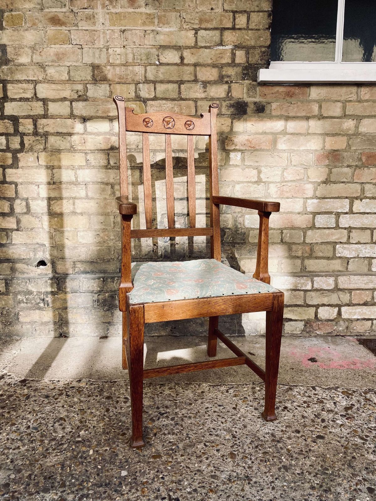 Arts And Crafts Oak Carver Chair photo 195.0