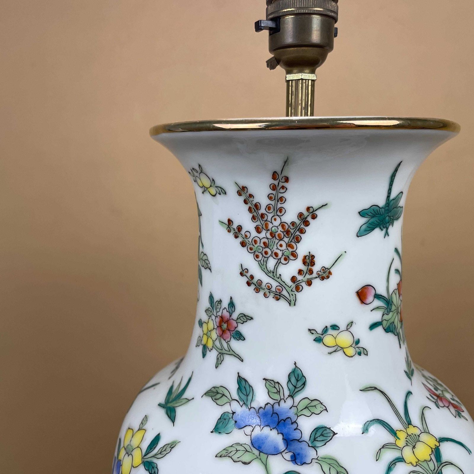 photo furniture Vintage Large Ceramic Lamp Light Bedside Table Hand Painted Floral Design White Oriental Chinese Vase Cottage Antique Brass Top Wood Base