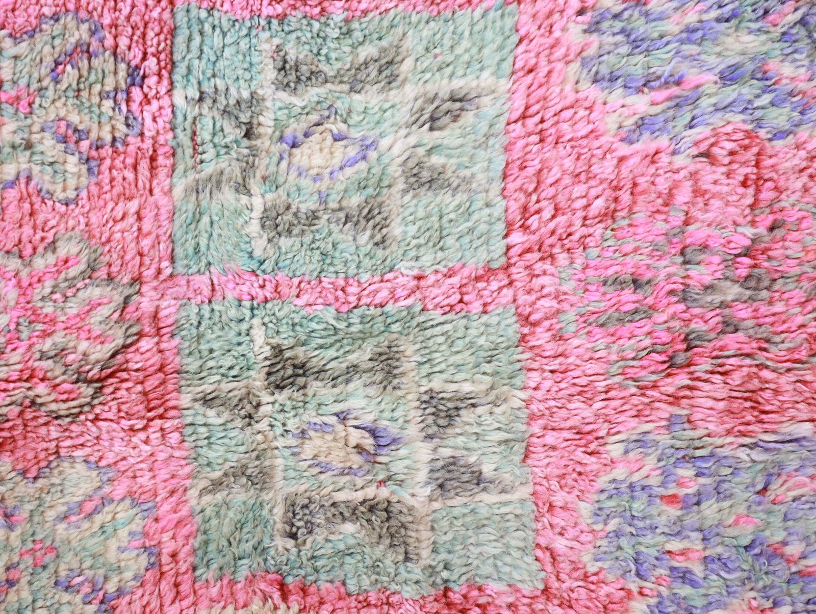 photo furniture Tudert Vintage Moroccan Rug 5'6" X11'6"