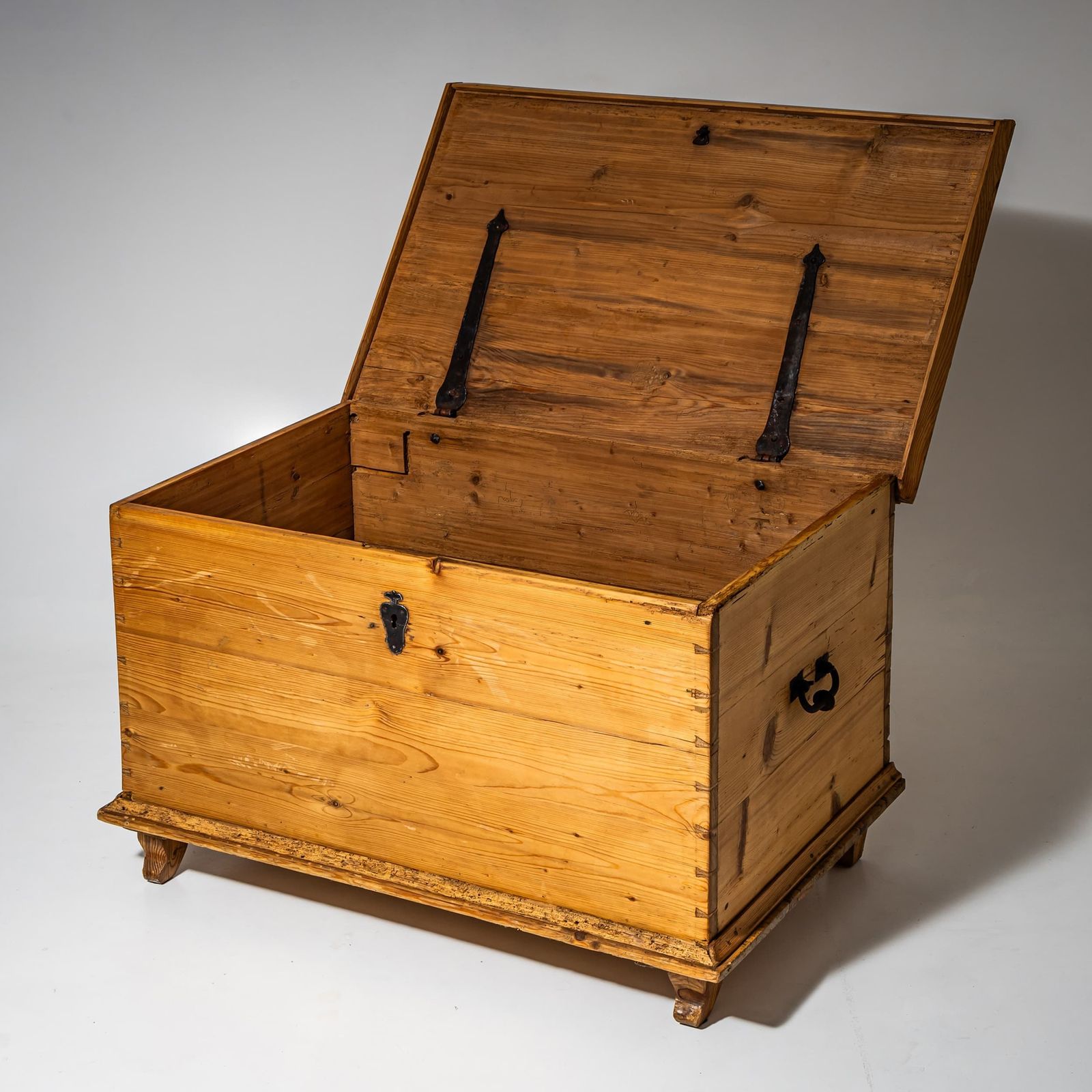 Rustic Chest, Southern Germany/Franconia, Fir, Mid 19th Century photo furniture