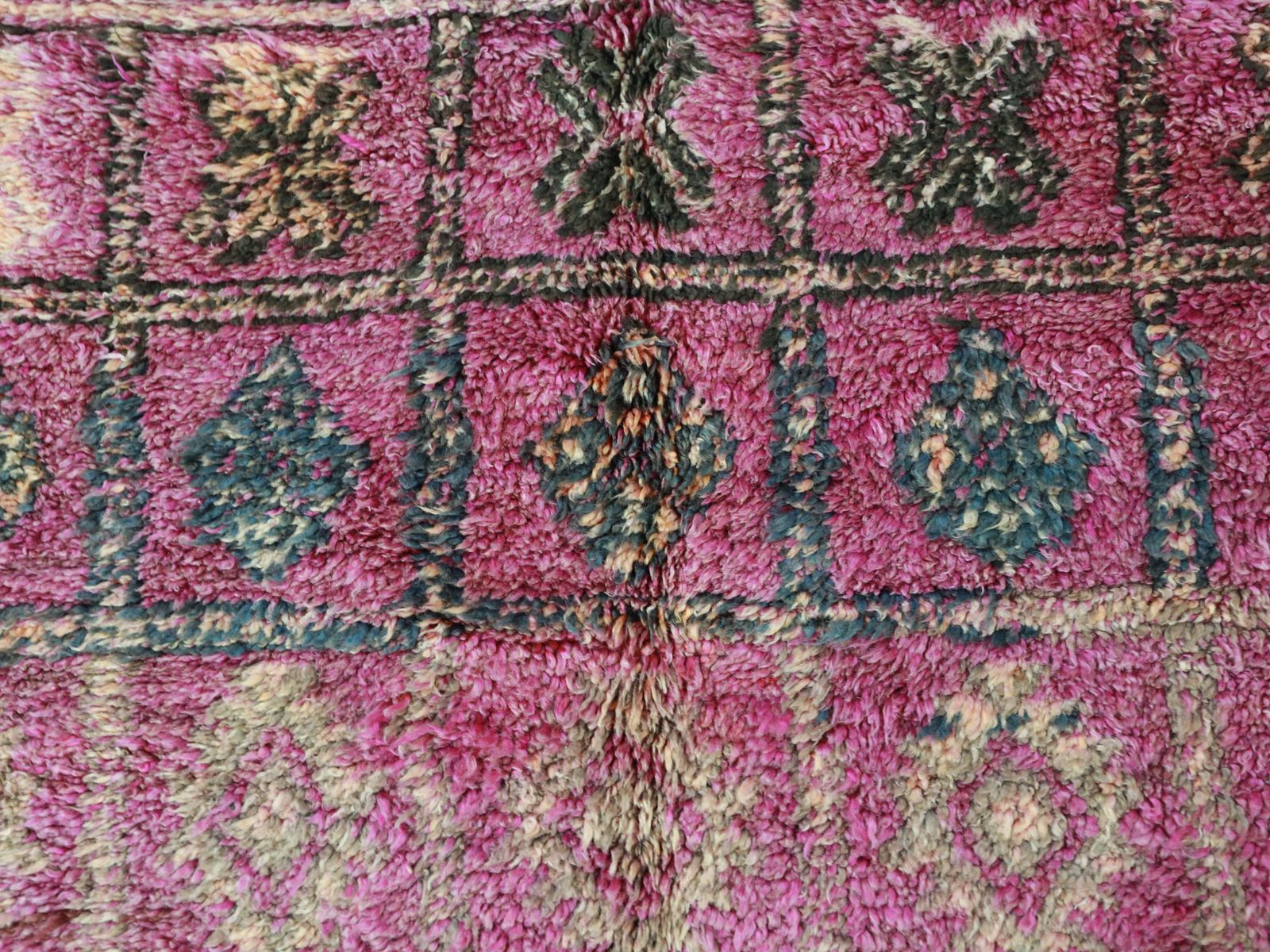 photo for sale Alennas Vintage Moroccan Rug 6'0" X10'5"