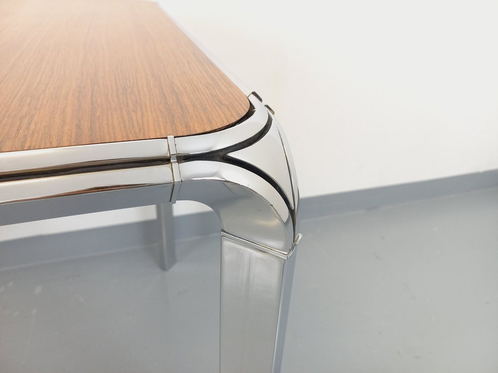 Pierre Paulin Square Table In Rosewood And Chrome Metal photo vintage