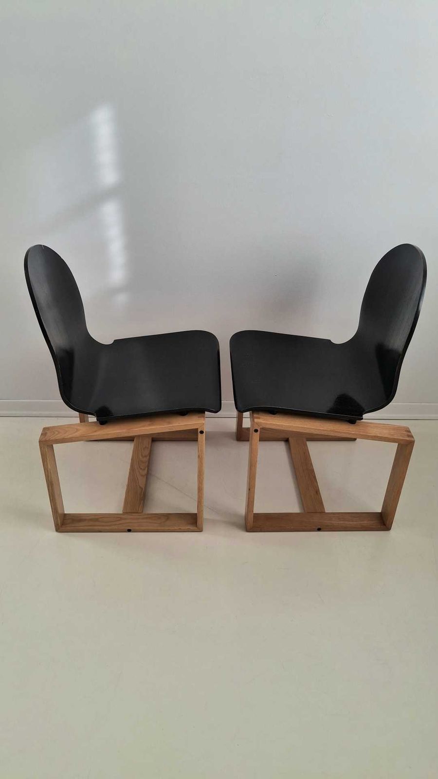 photo buy Italian Minimalist Bentwood Chairs, 1970s