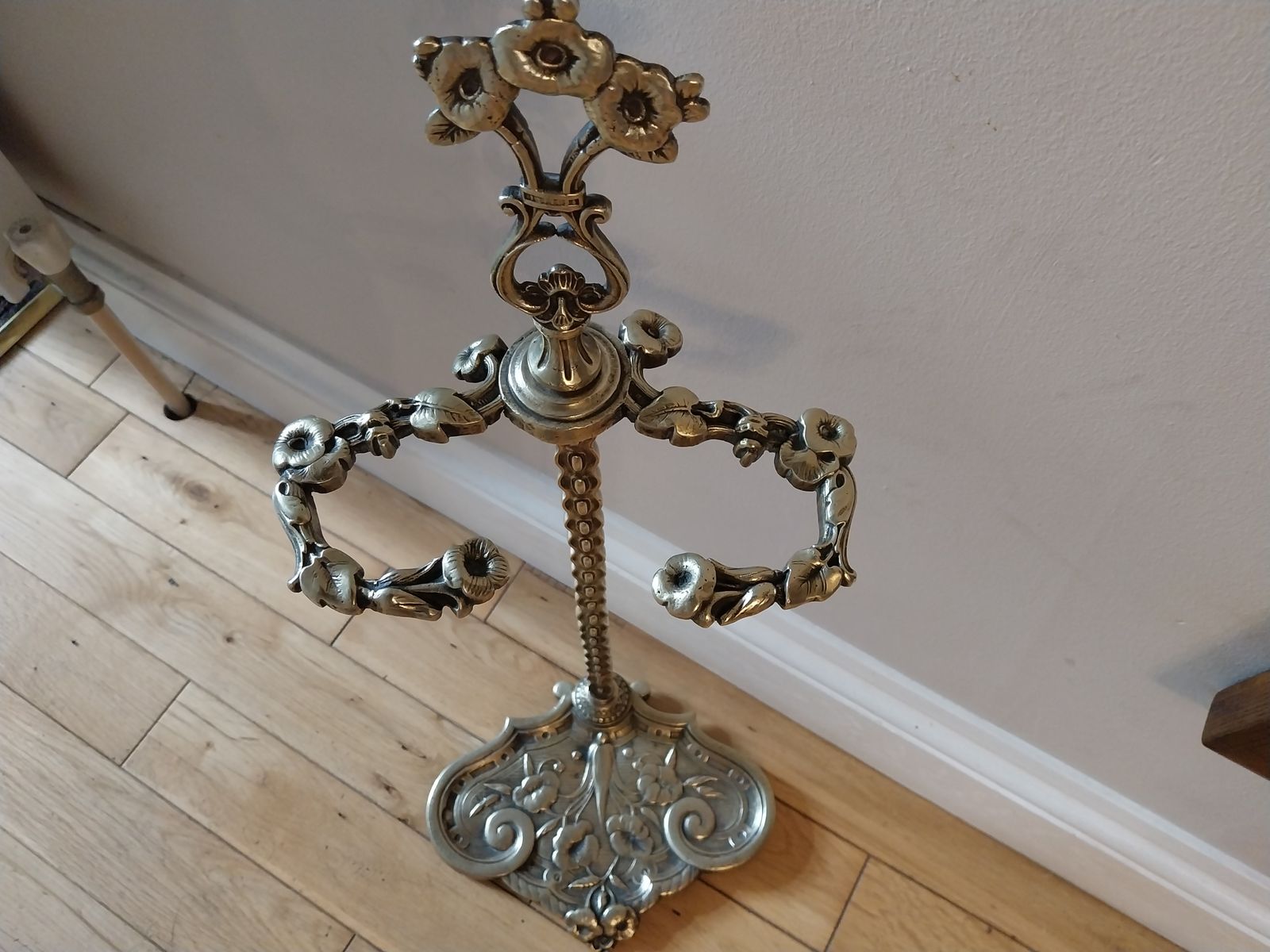 19th Century French Brass Aesthetic Stick Stand. photo 185.0
