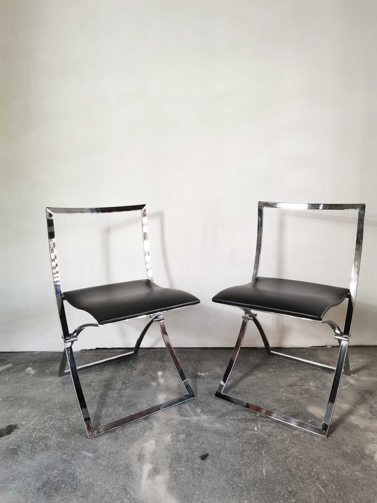 photo for sale Marcello Cuneo, Model “Luisa”, 1970s Set Of 4 Dining Chairs