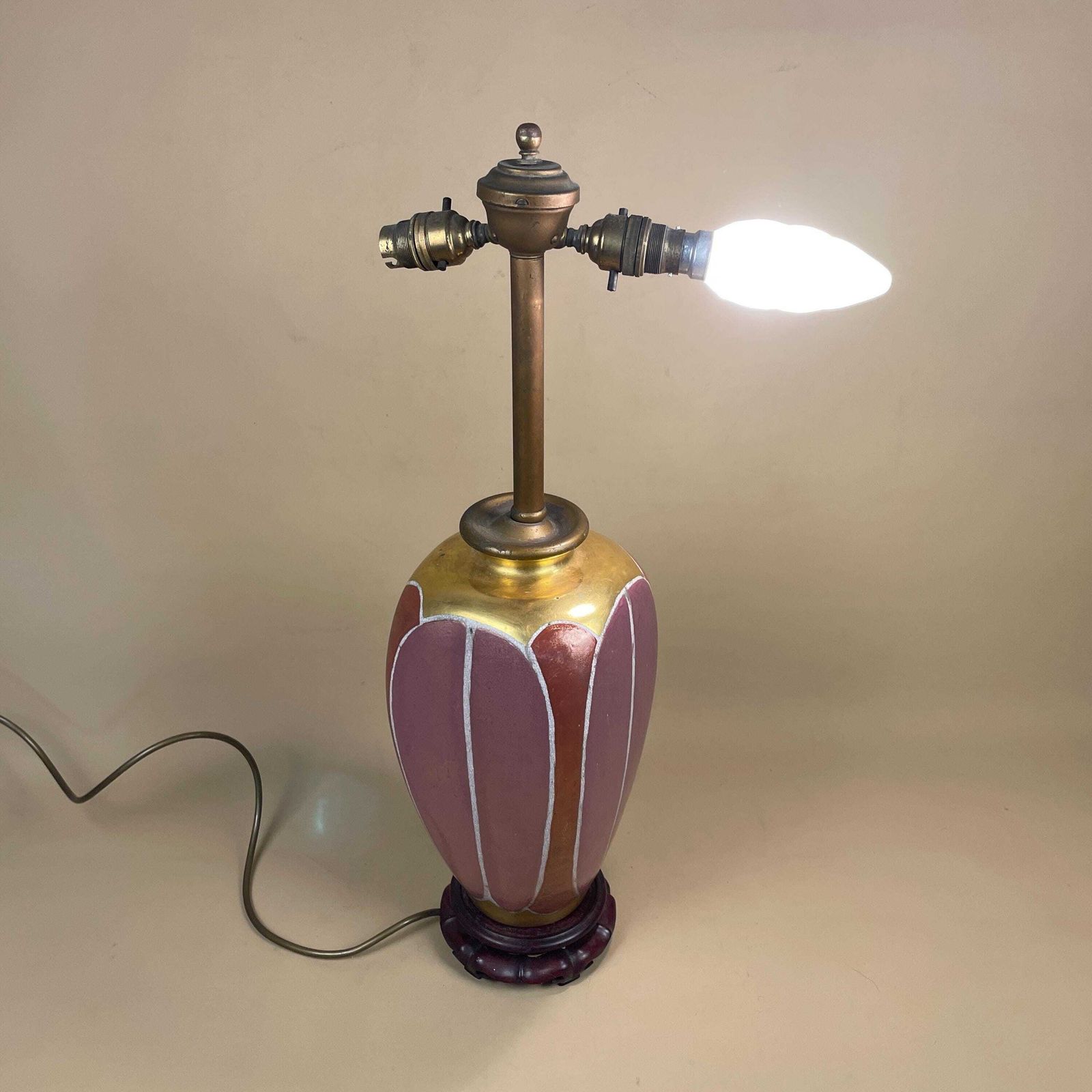 Vintage Ceramic Lamp Light Bedside Table Side Antique Vase Cottage Pattern Patterned Pink Gold Brass Metal Gold 2 Bulbs Wood Base Oriental photo vintage