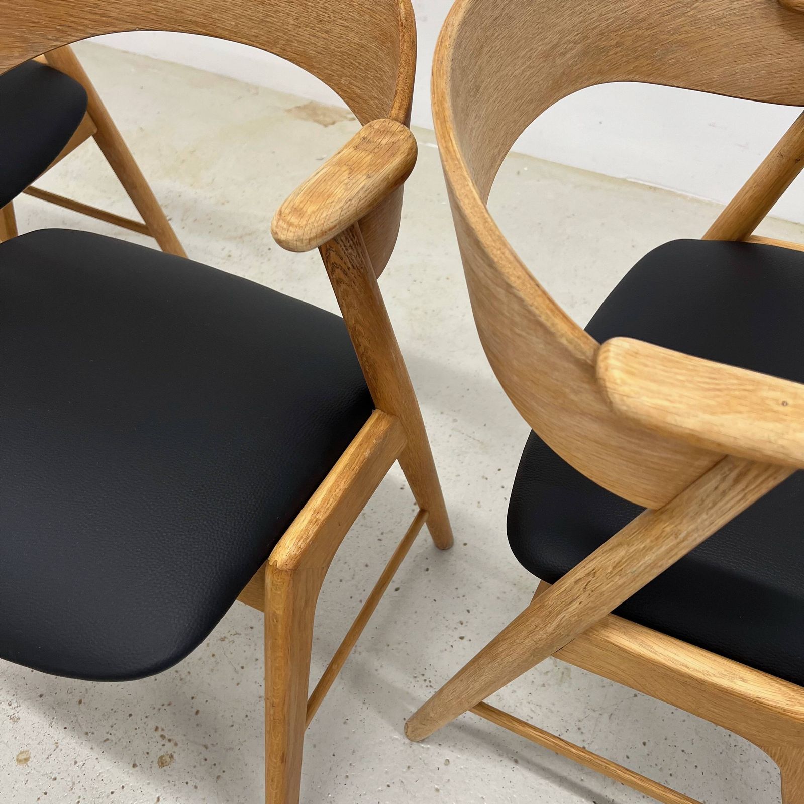 Kai Kristiansen Model 32 Dining Chairs, Korup Møbelfabrik. photo Furniture