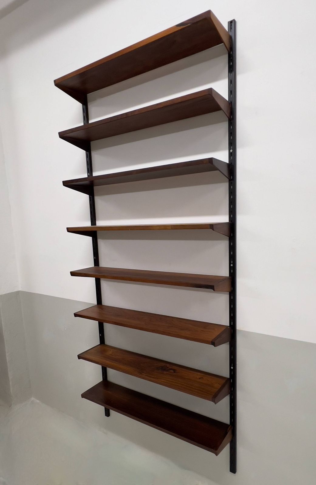 Kai Kristiansen Rosewood Shelving System, Felballes Møbler. photo vinterior