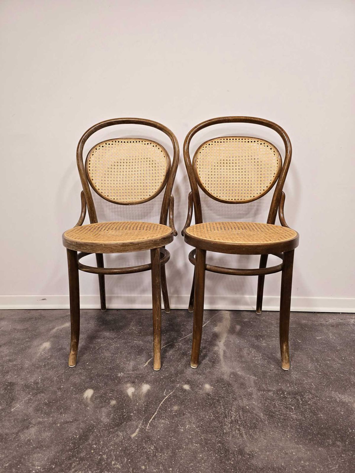 212.0 Thonet Chair N. 15, 1960s, 1 Of 2 photo