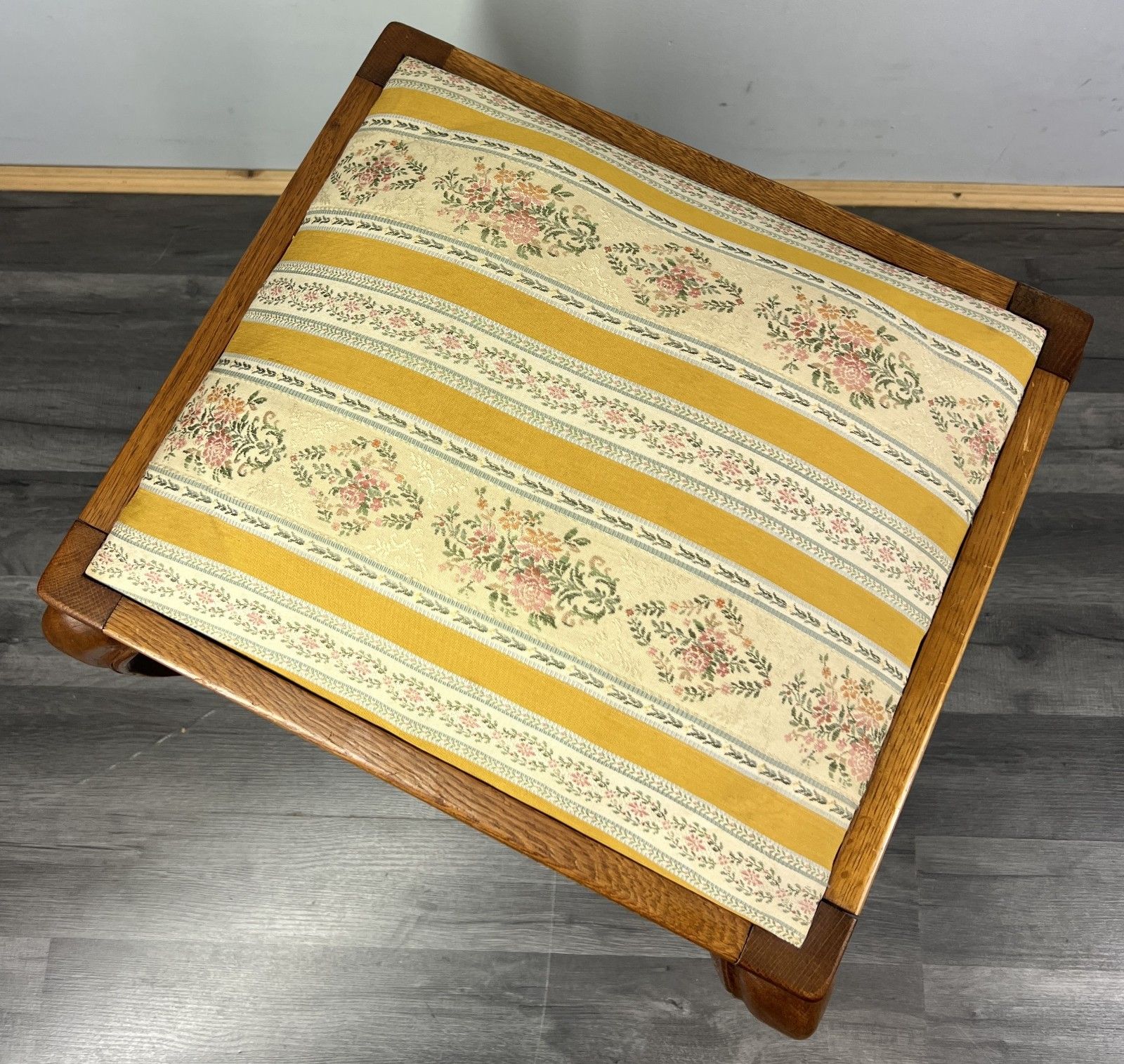 photo furniture Footstool Vintage French Louis Style Oak Table Stool Upholstered Seat Lot 4214