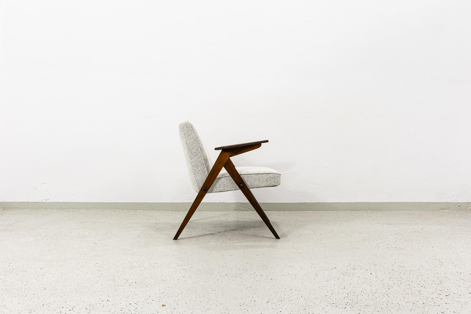 Armchair “Bunny” Type 300 177, Poland, 1970’s photo furniture