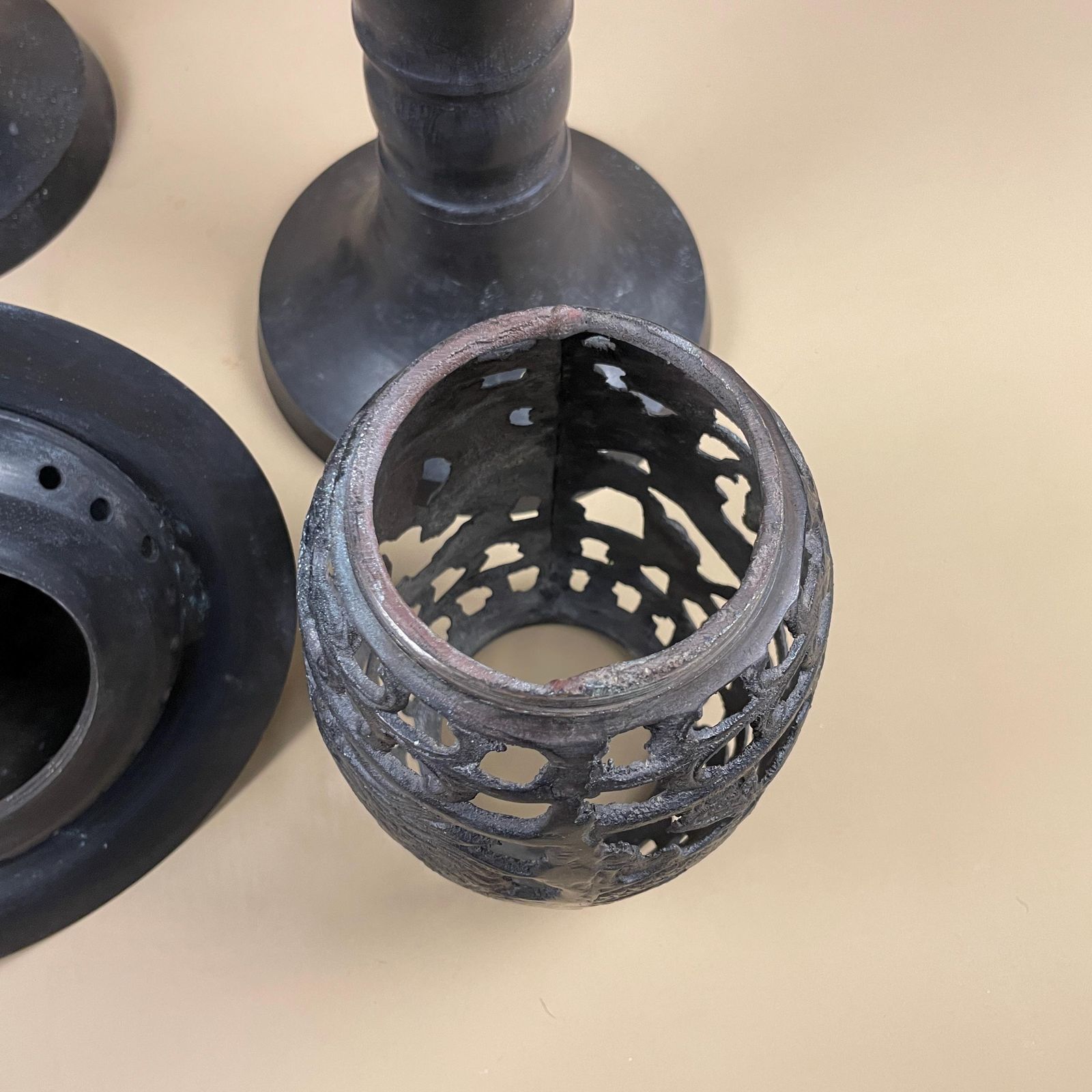 photo furniture Pair Bronze Temple Lanterns Asian Dragon Design Antique Style Pagoda Lights Vintage Oriental Garden Decor Cast Metal Mid 20th Century Repro