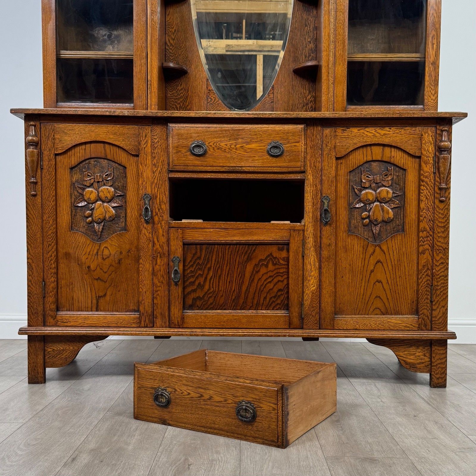1250.0 Antique 20th Century Fine Quality Art Nouveau Dresser In Oak photo
