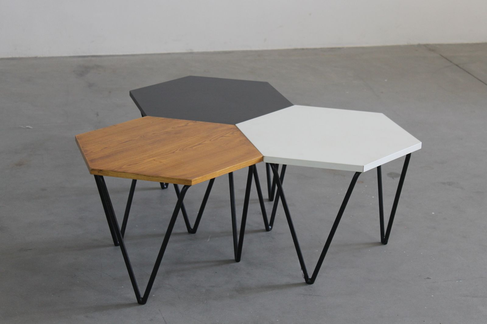 Gio Ponti Set Of Three Hexagonal Coffee Tables In Wood And Metal I.S.A. 1950s photo Furniture