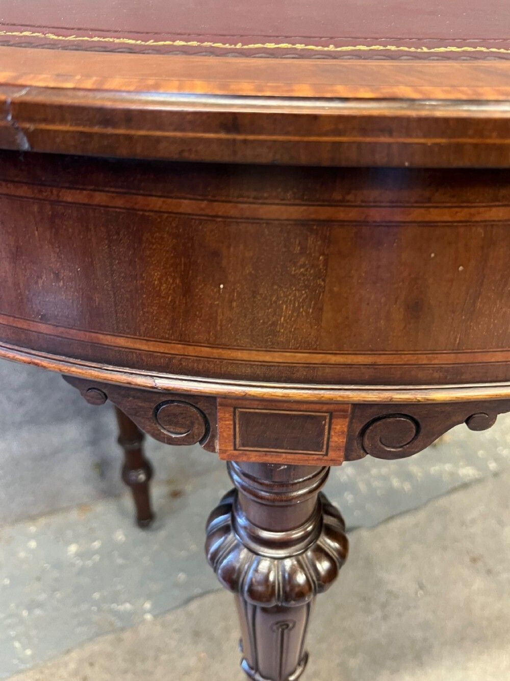 Edwardian Inlaid Kidney Shaped Writing Table photo for sale