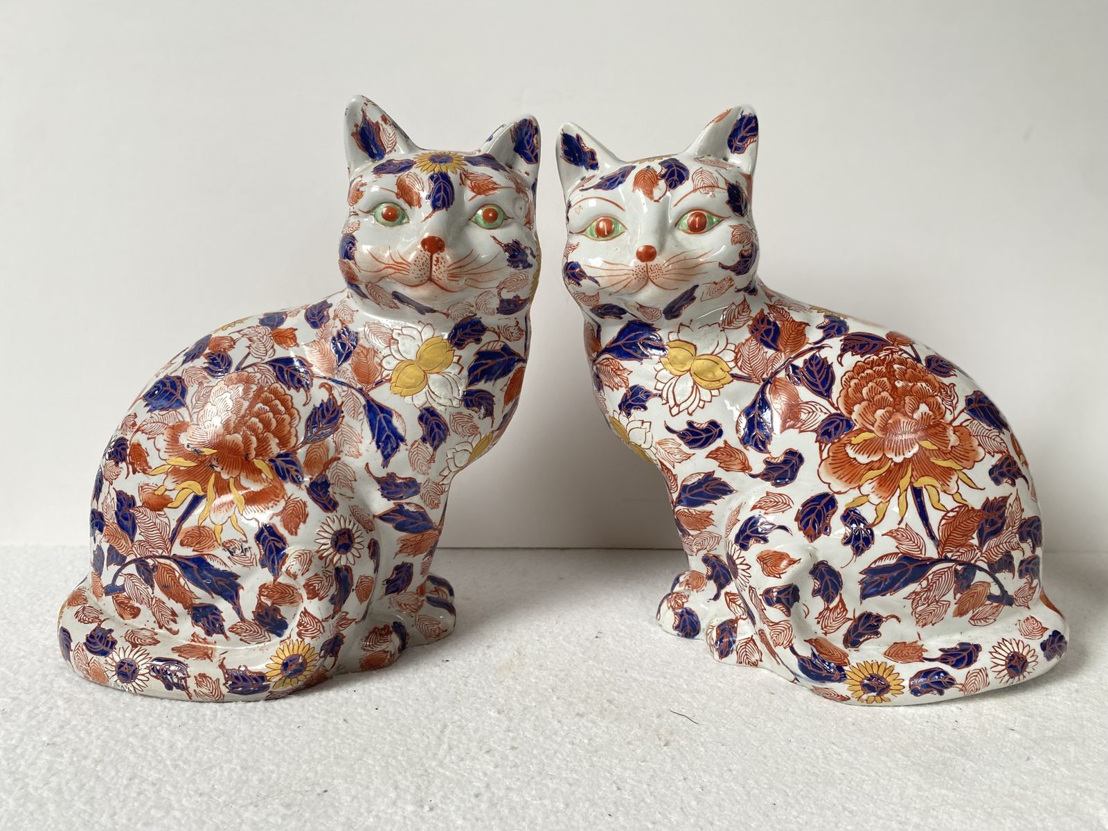 Antique Japanese Imari Pair Of Cats, 19th Century Meiji Period Rare