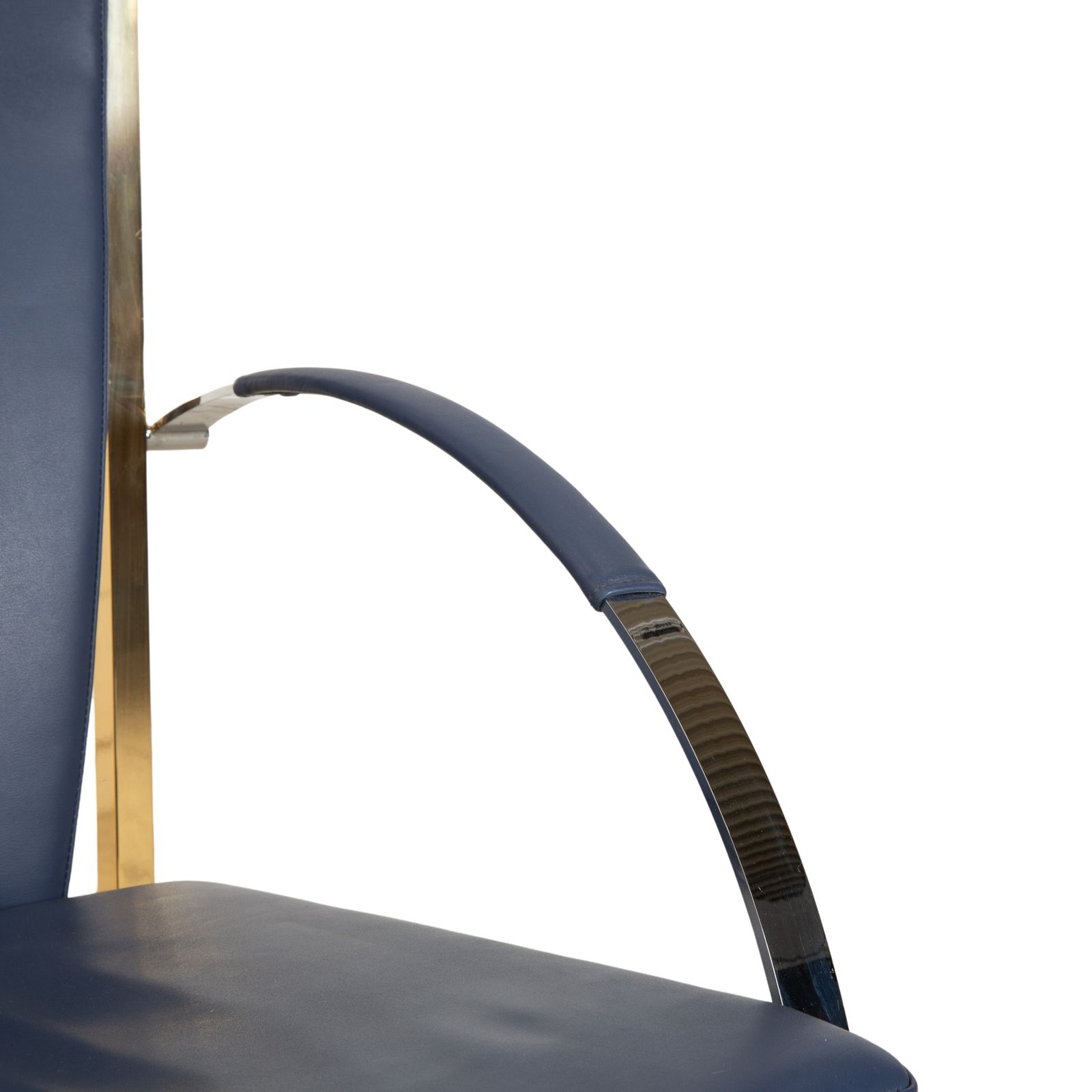 Lot de 4 chaises Ronald Schmitt en cuir bleu, structure dorée photo 826.0