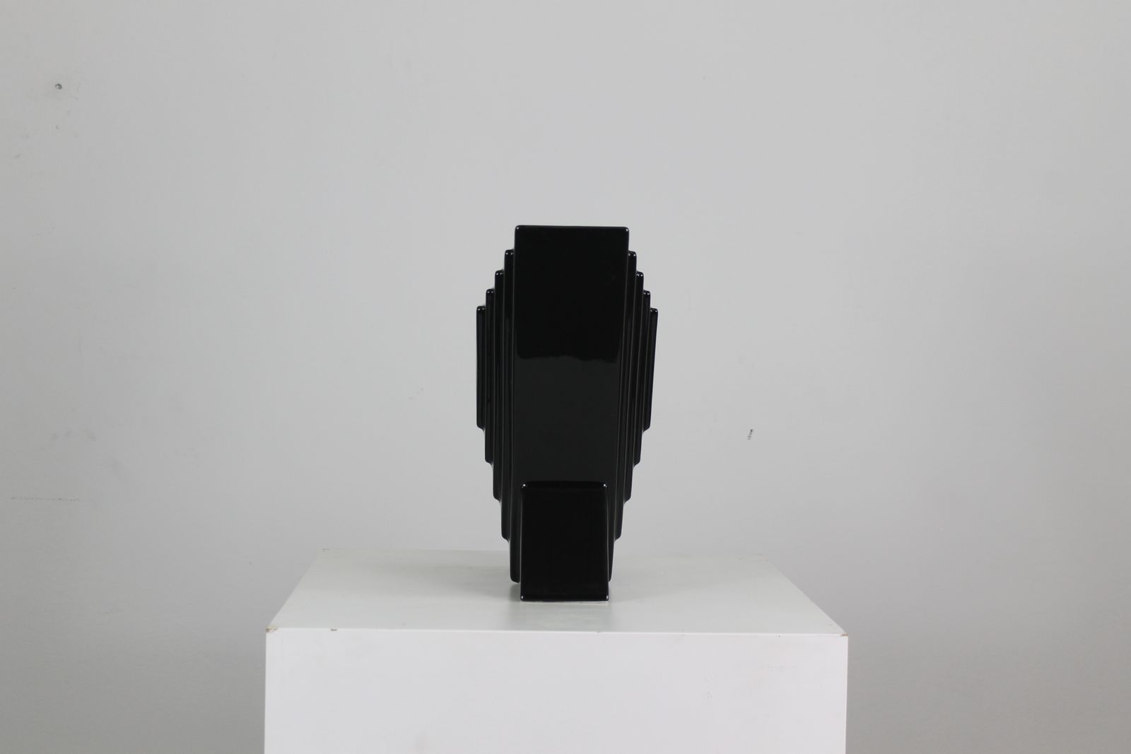 Ettore Sottsass Y29 Vase In Black Enameled Ceramic Yantra Series Poltronova 70s photo for sale