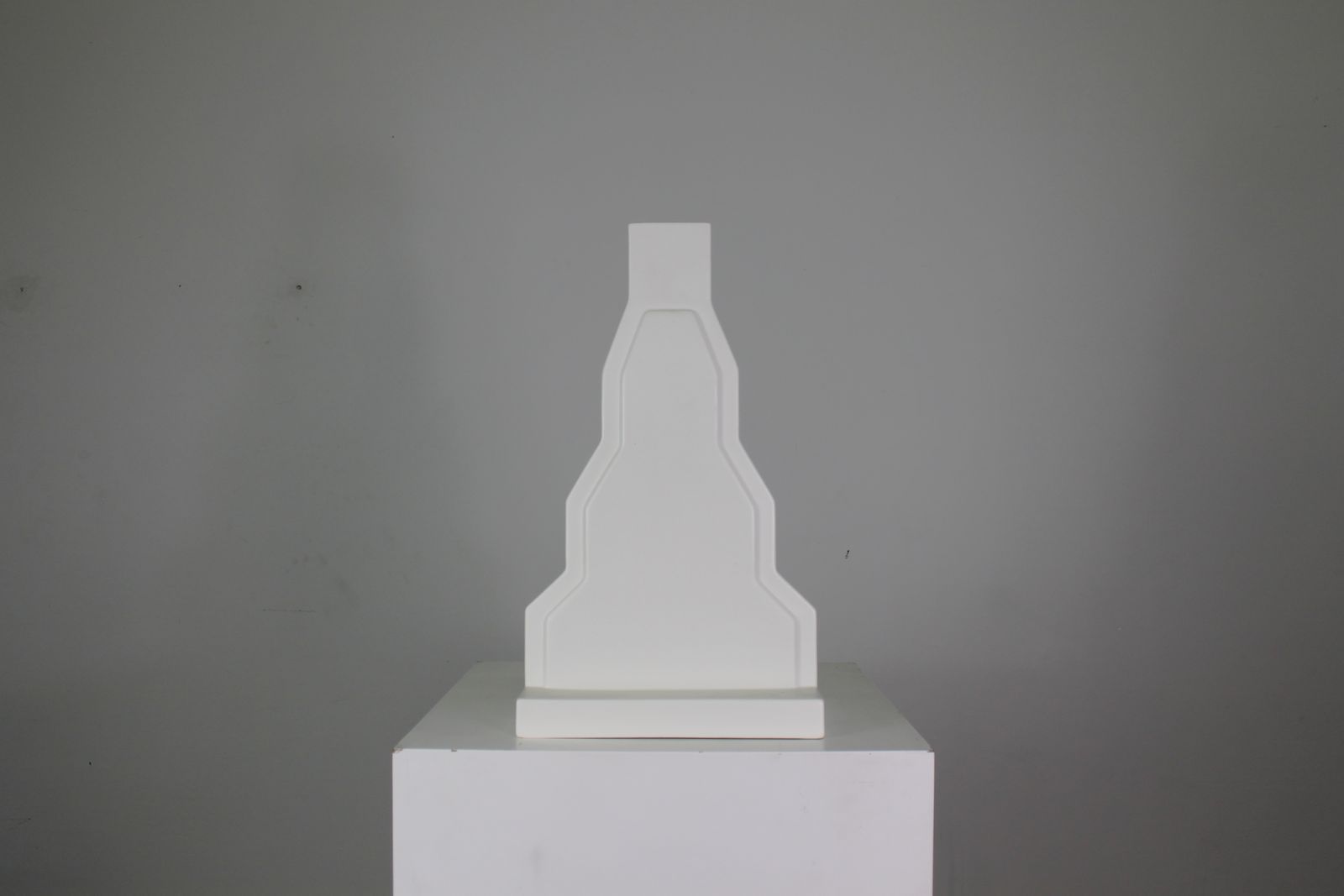 Ettore Sottsass Y23 Vase In White Enameled Ceramic Yantra Series Poltronova 70s photo furniture