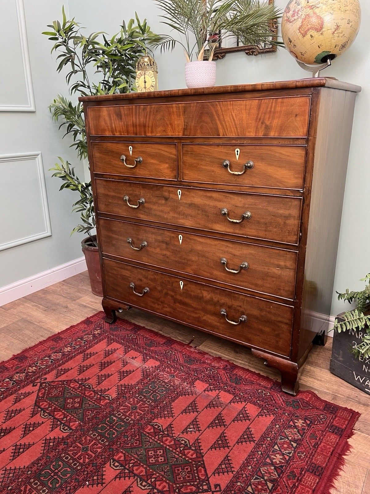 Superior Quality Antique Georgian Solid Mahogany Graduated Chest Of Drawers photo furniture