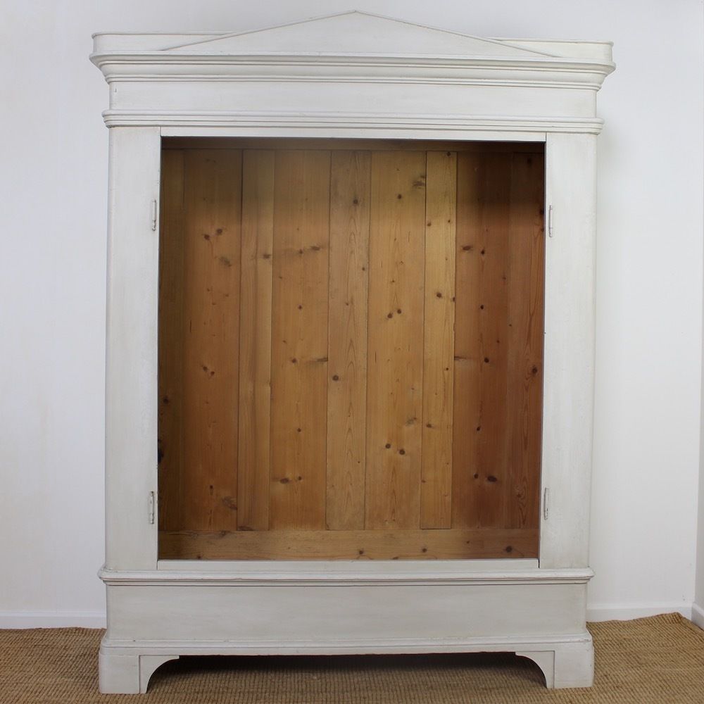 2220.0 19th Century Continental Wardrobe photo