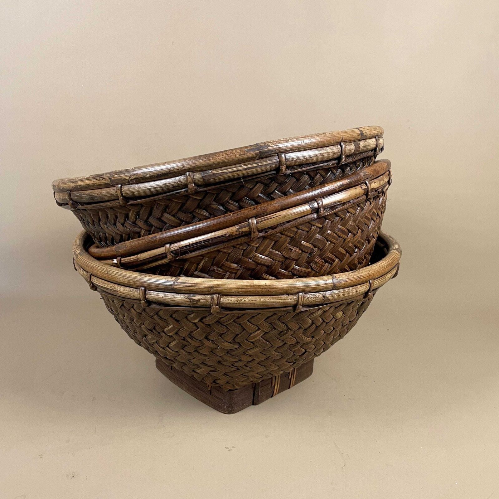 Set Of 3 Indonesian Bamboo Woven Display Bowls Basket Round Brown Bowl Table Display Decorative Brown Handmade Circular Fruit Boho photo furniture