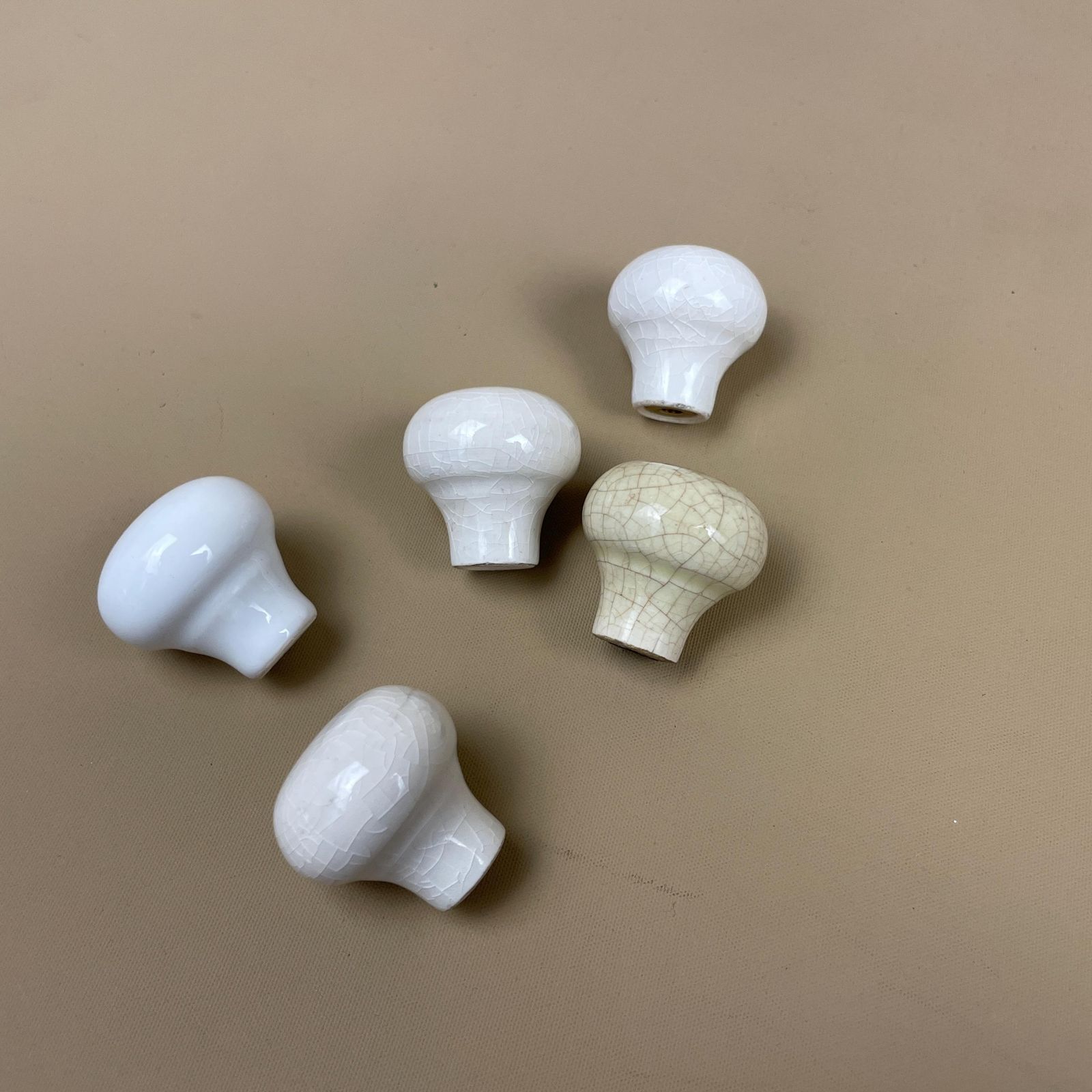 5 Random Ceramic Cupboard Handle Handles Fittings Fixtures White Door Cabinet Round Small 3x3cm Crackle photo furniture