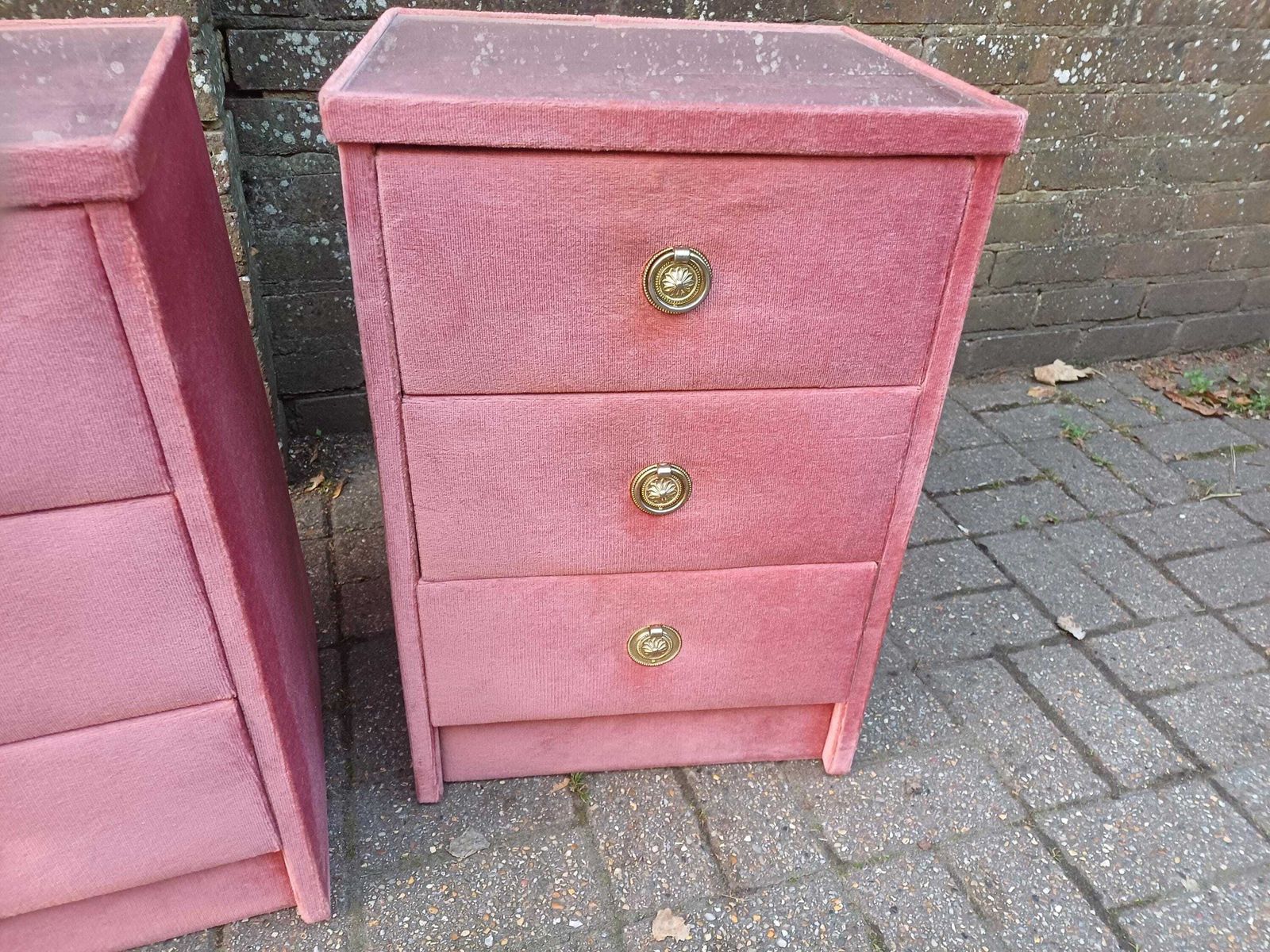 photo furniture Pair Of Vintage Pink Velvet 3 Drawer Bedside Tables, Retro Eccentric Nightstands Brass Handles, Hollywood Regency Bedroom Decor Glass Tops