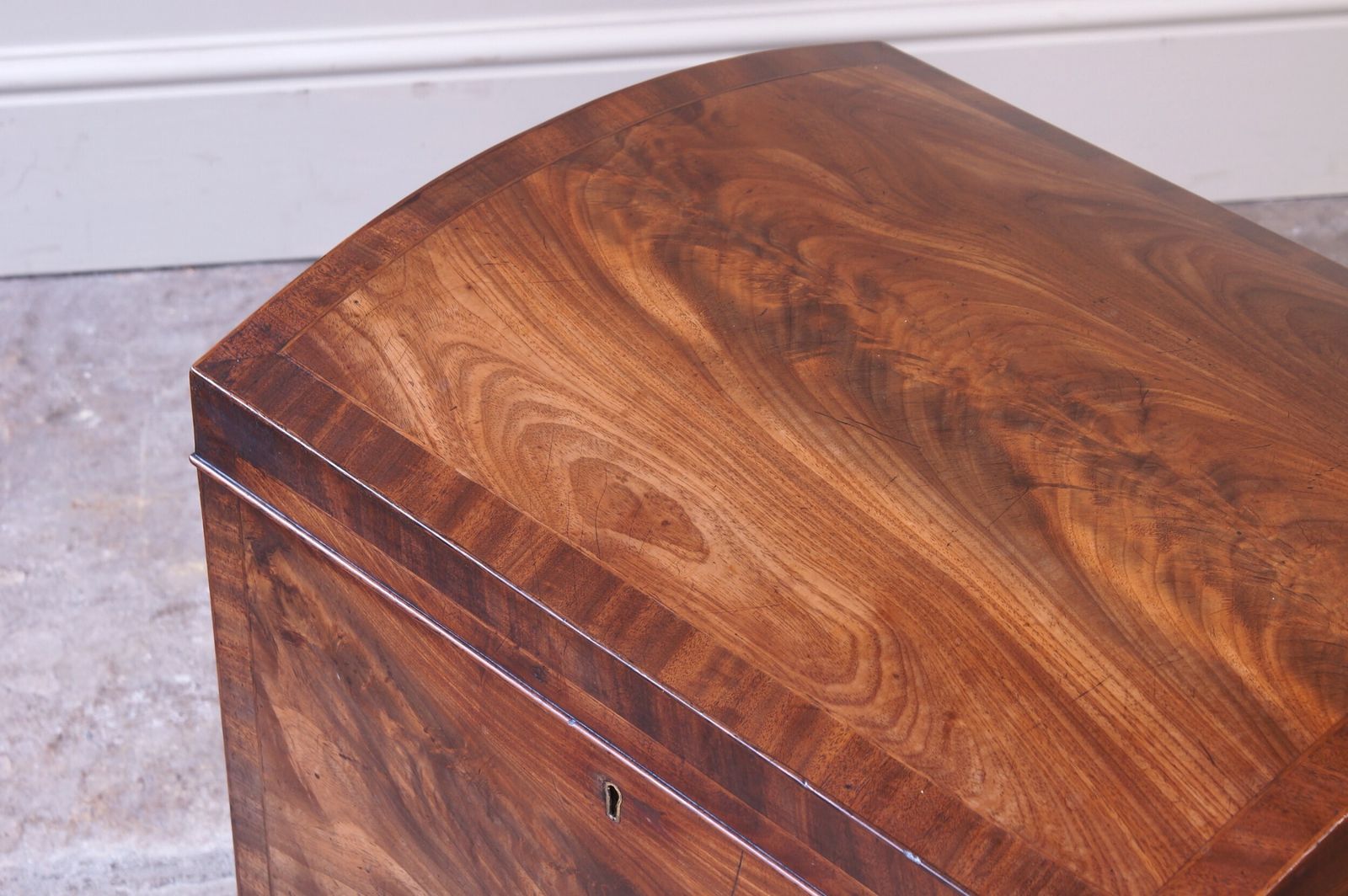 Early 19th Century Regency Mahogany Wine Cooler Cellarette. photo furniture