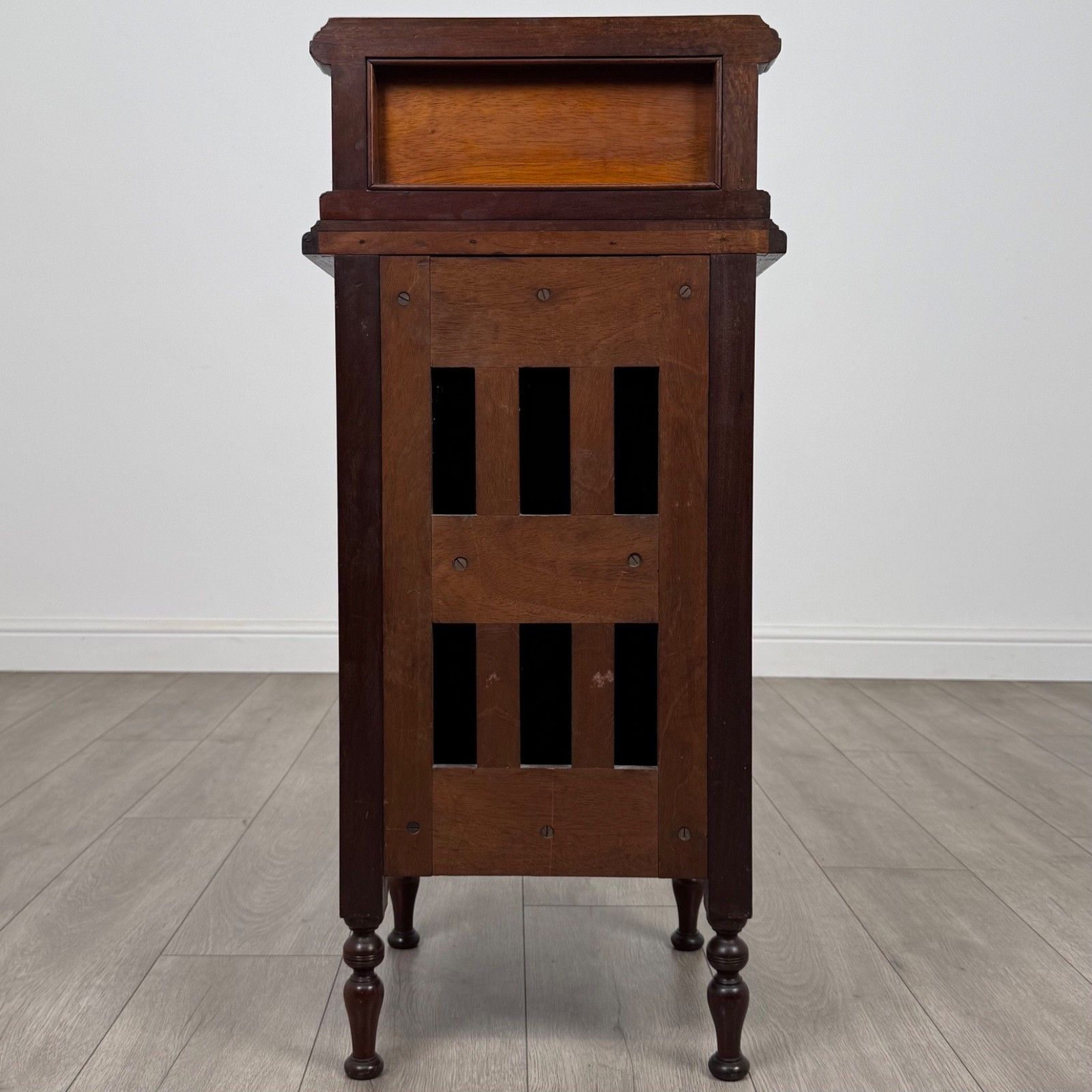 Antique 19th Century Good Quality Pot Cupboard In Mahogany photo vinterior