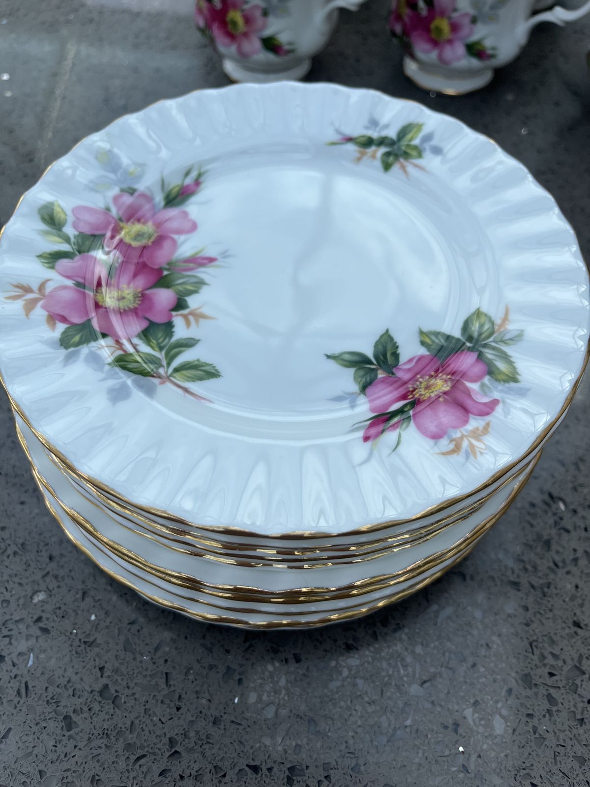 Royal Albert Prairie Rose Collection Of Teacups, Saucers, Lunch/Salad Plates, Sugar Bowl, Cream Jug And Coffee Pot, Made In 1962 photo Home Decor