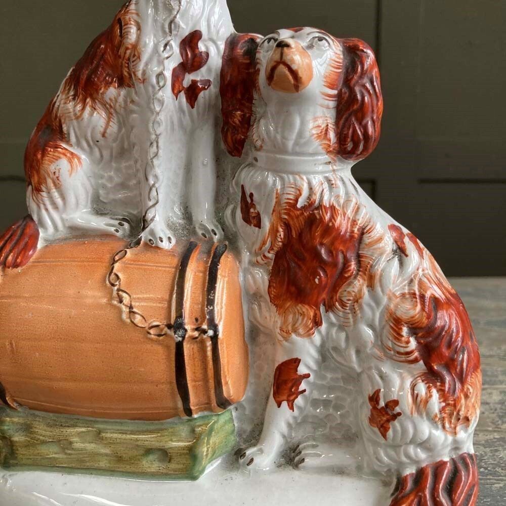 Antique Staffordshire Pottery Spaniels photo vinterior