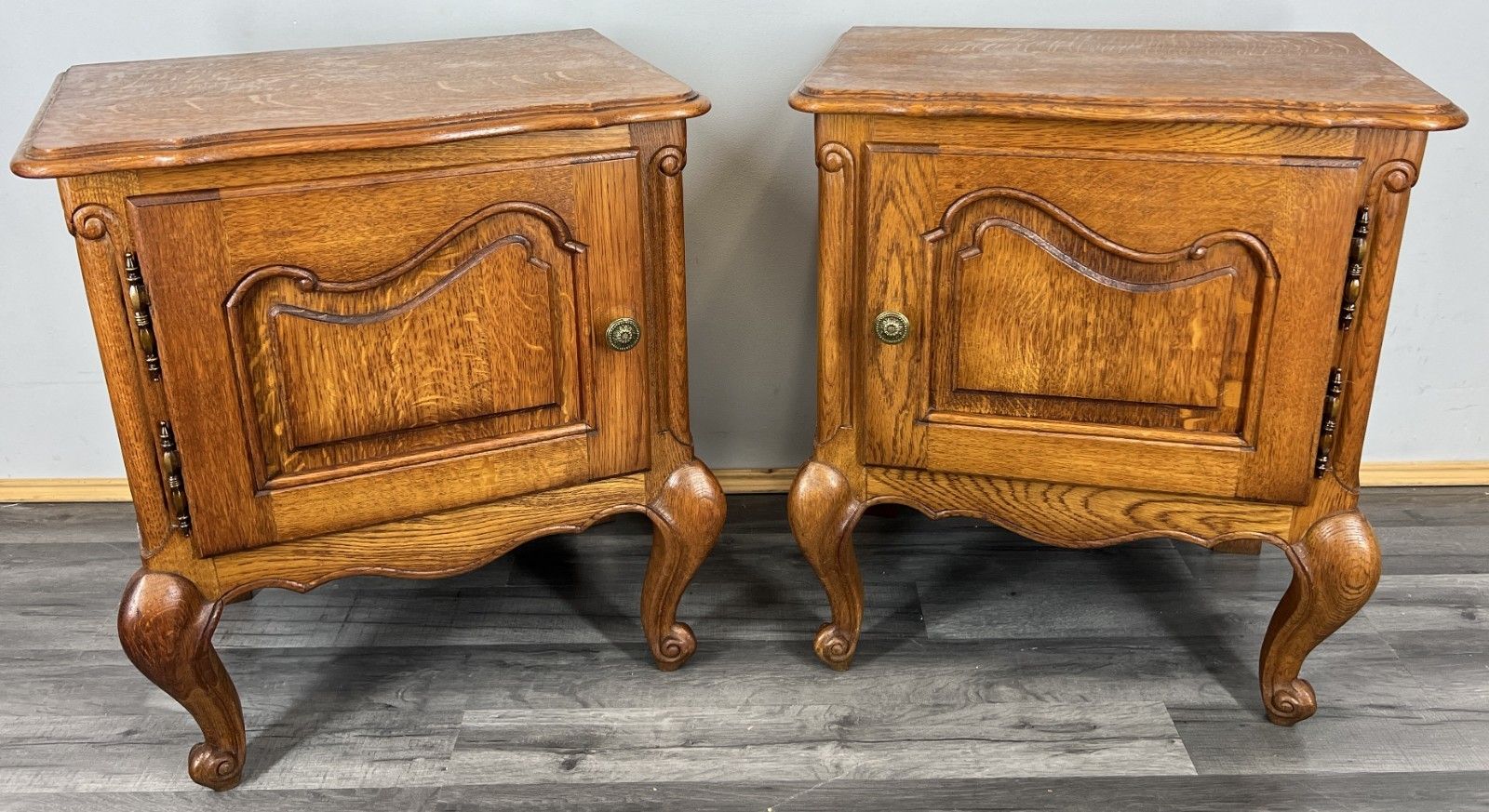 Pair Of  Bedside Tables Vintage French Louis Oak Nightstands Cabinets Lot 4255