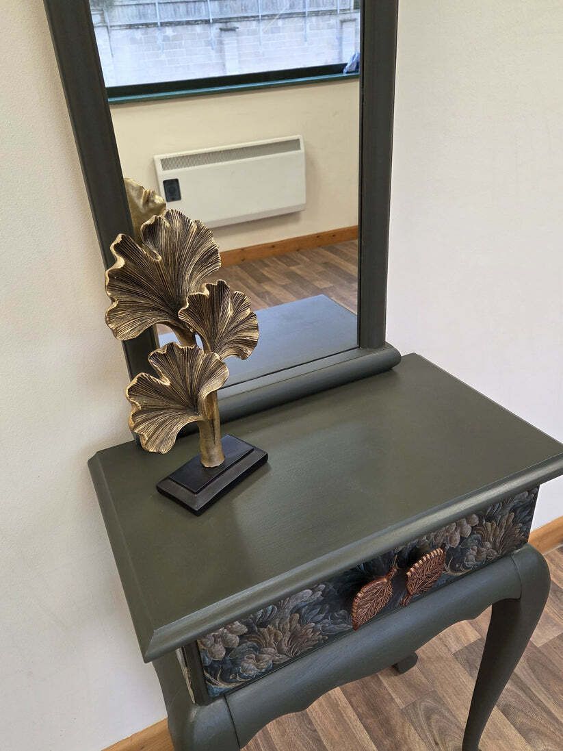Queen Anne Legged Mirrored Hall Table photo buy