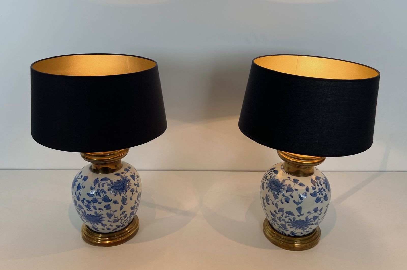 1850.0 Pair Of Porcelain Lamps With Chinese Decor And Brass photo