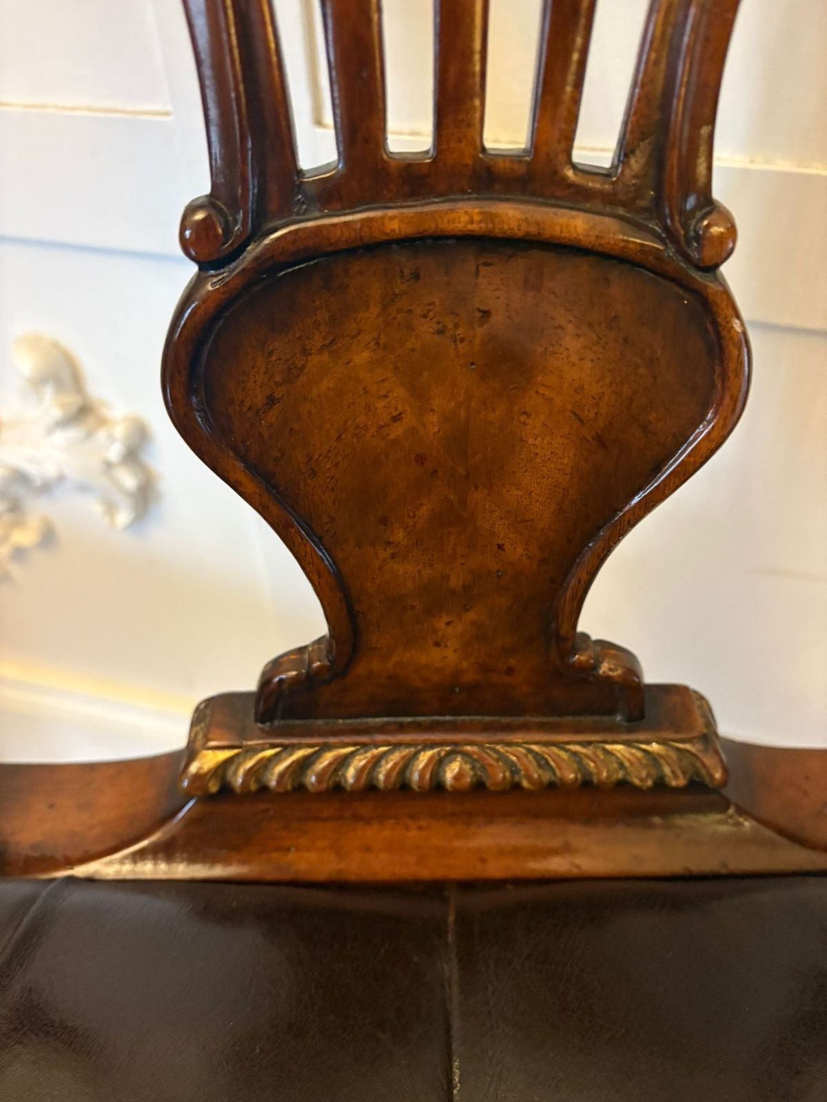 Outstanding Quality Set Of 8 Antique Early 20th Century Carved Walnut And Gilded Dining Chairs photo for sale