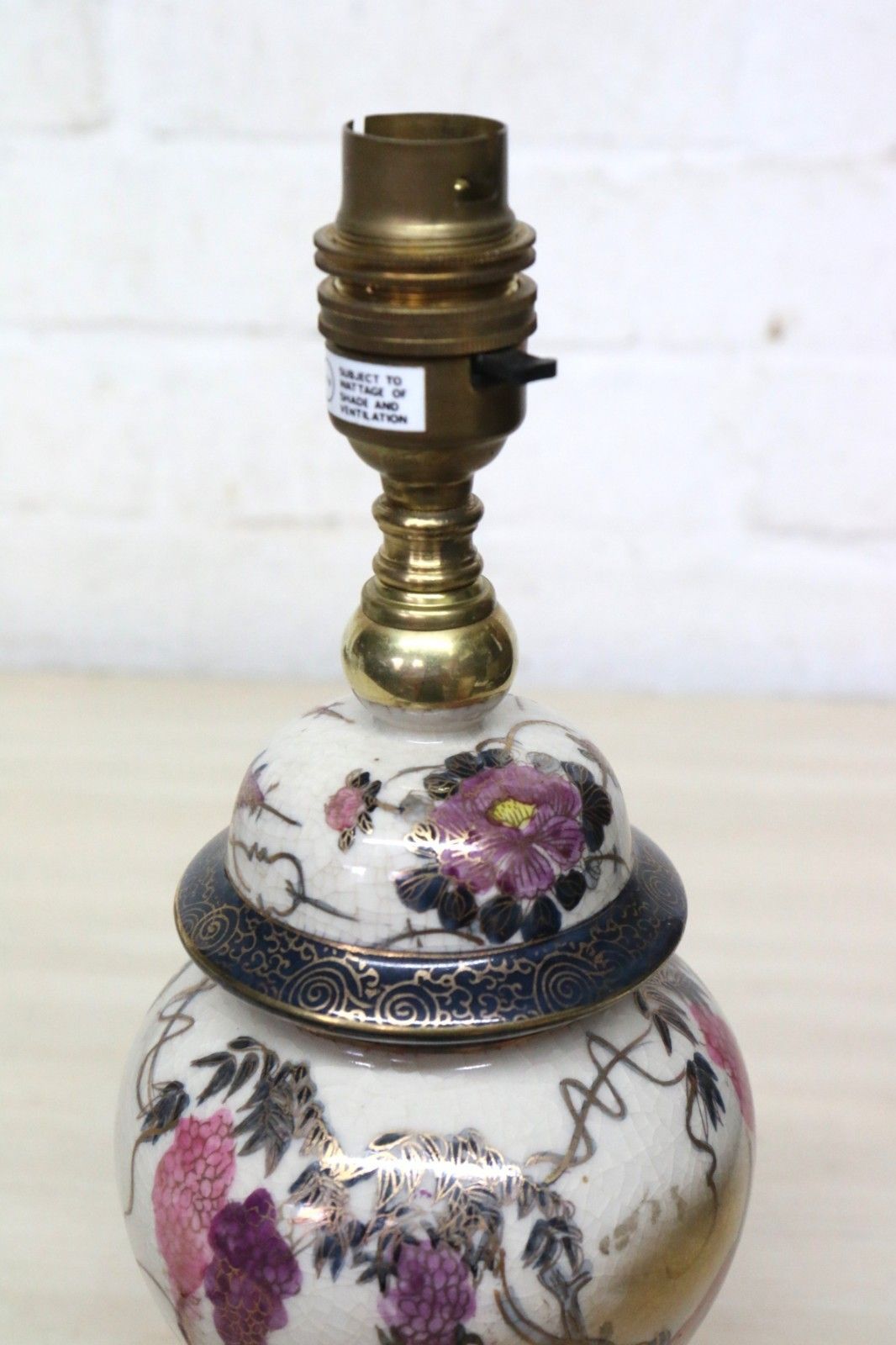 Table Lamp Oriental Rochamp Ceramic Ginger Jar Lamp Rare Small Size Wooden Base photo vinterior