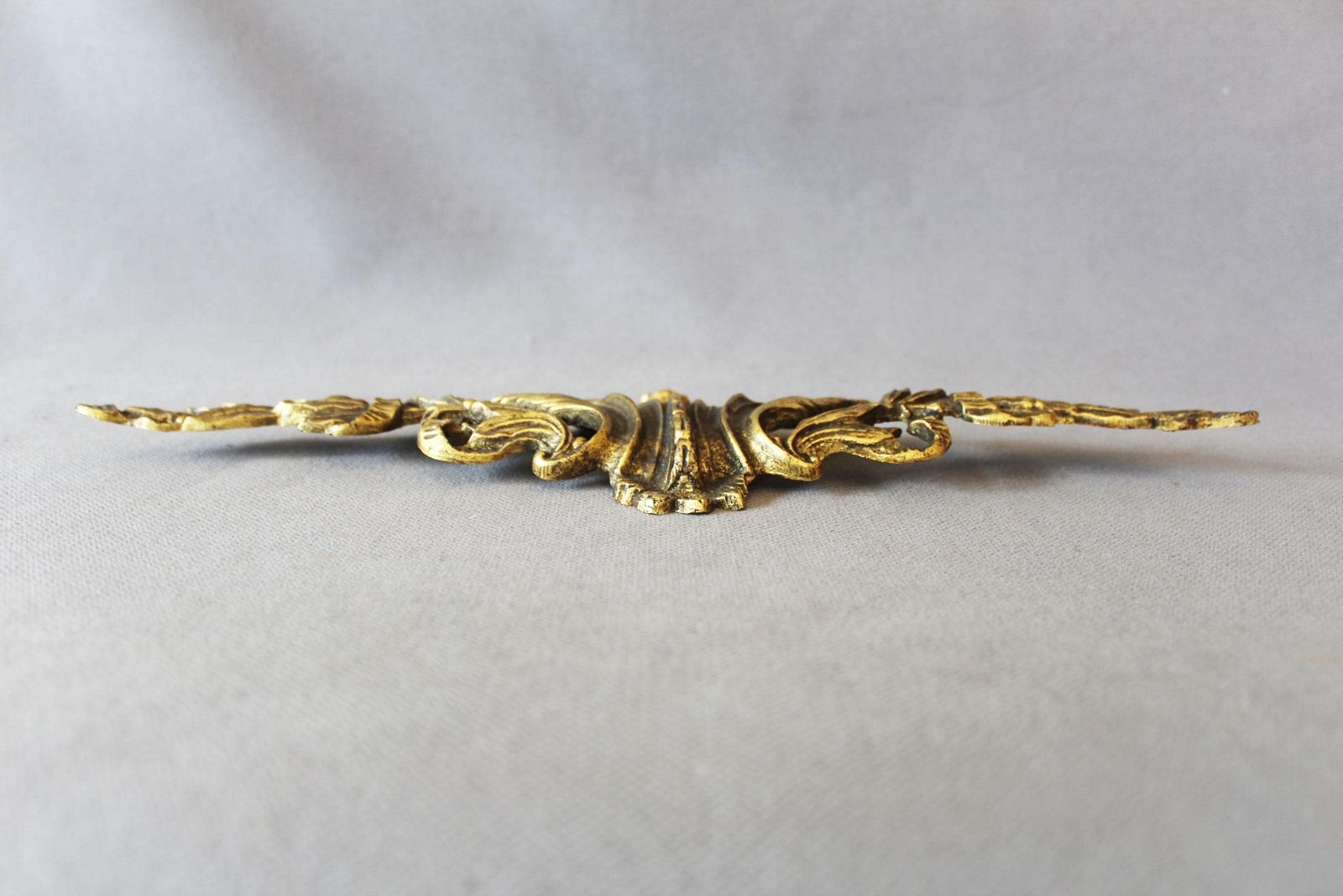 Antiek Zwaar Verguld Bronzen Fronton, Meubelornament, Deuromlijsting, Gegoten, Regency, 19e Eeuw, Decoratieve Elementen photo buy