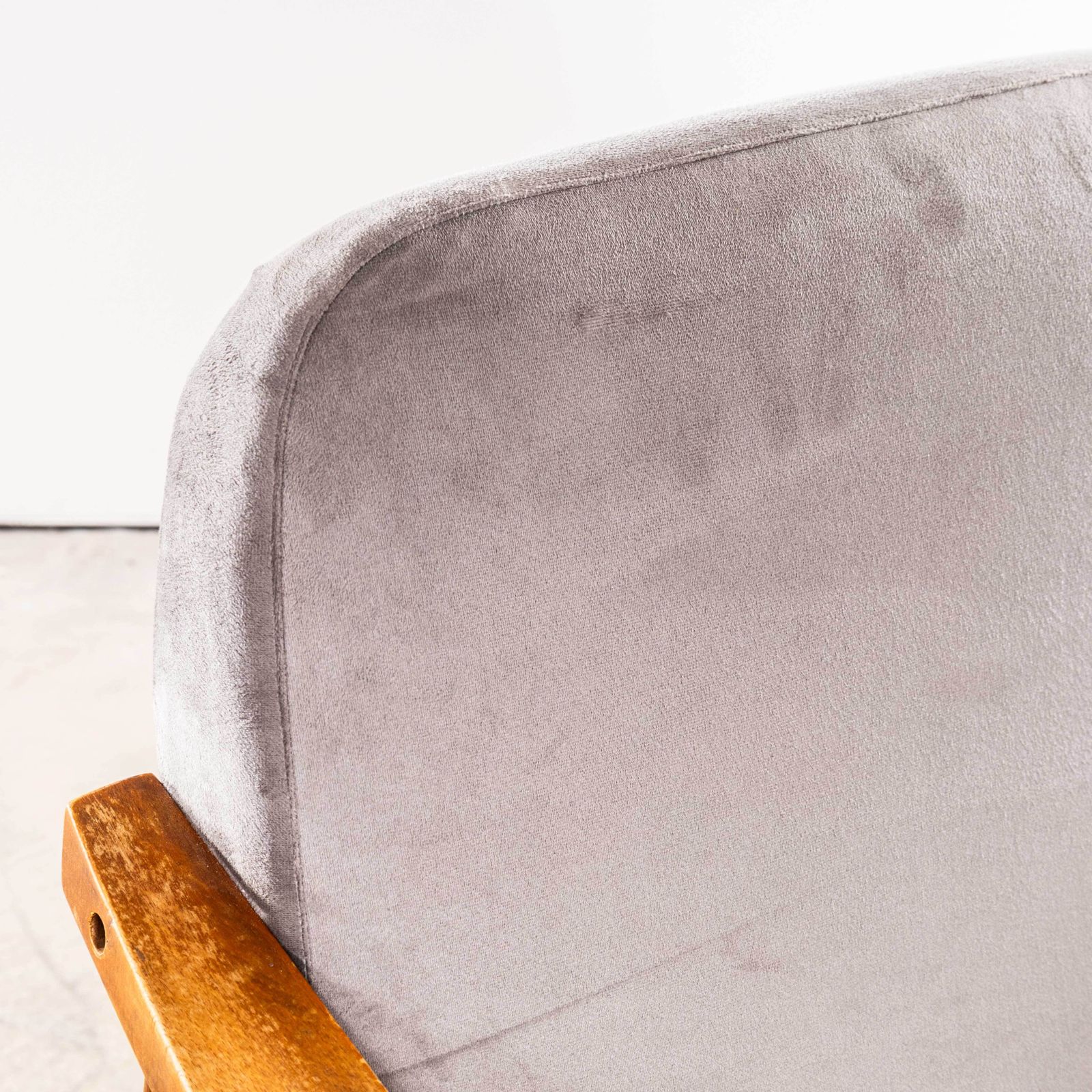 photo furniture 1950’s Mid Century Upholstered Light Grey Armchairs With Straight Arms And Top Caps