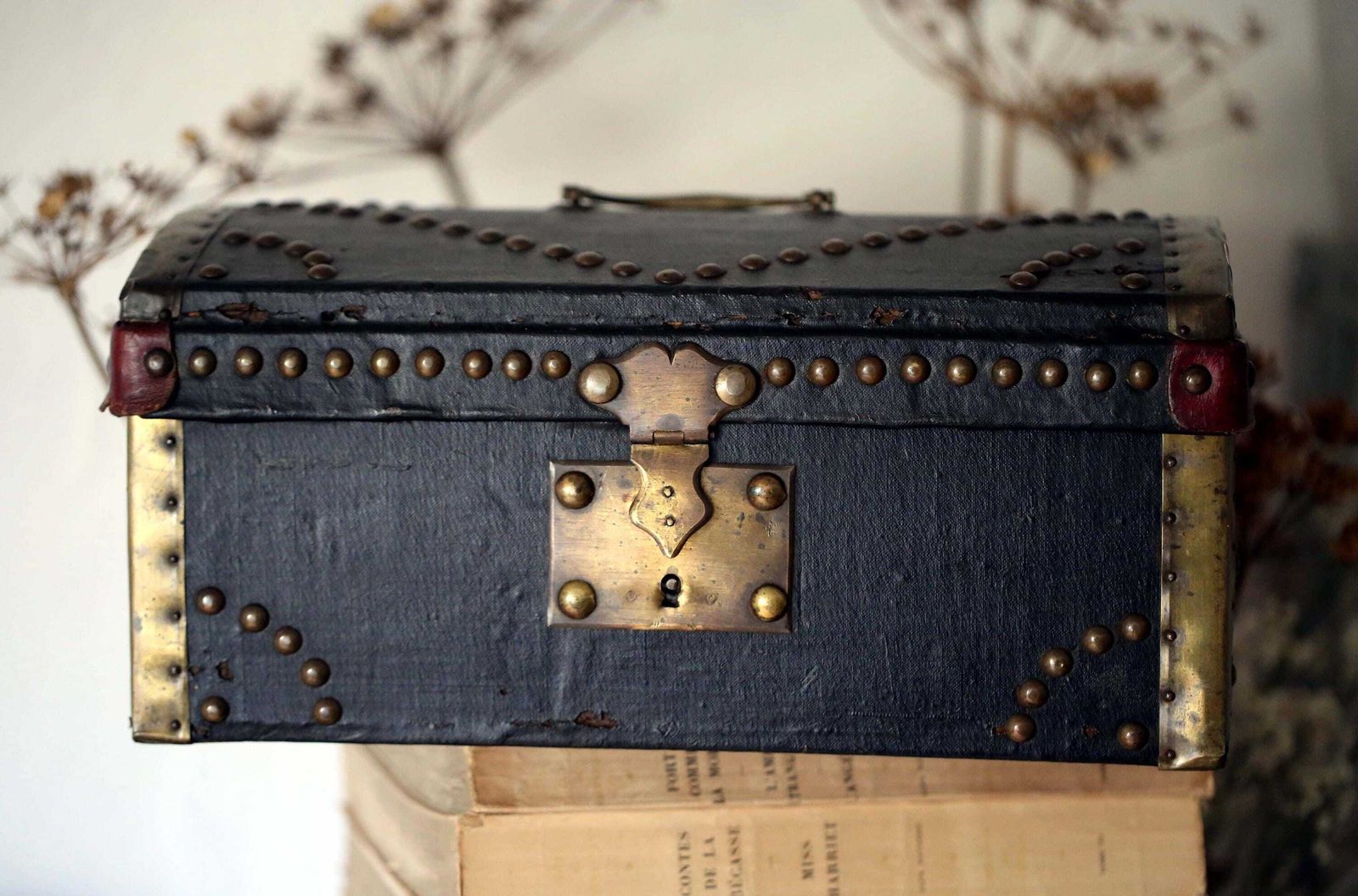 Antique Studded Chest Wooden Storage Black Domed Wedding Box photo Home Decor