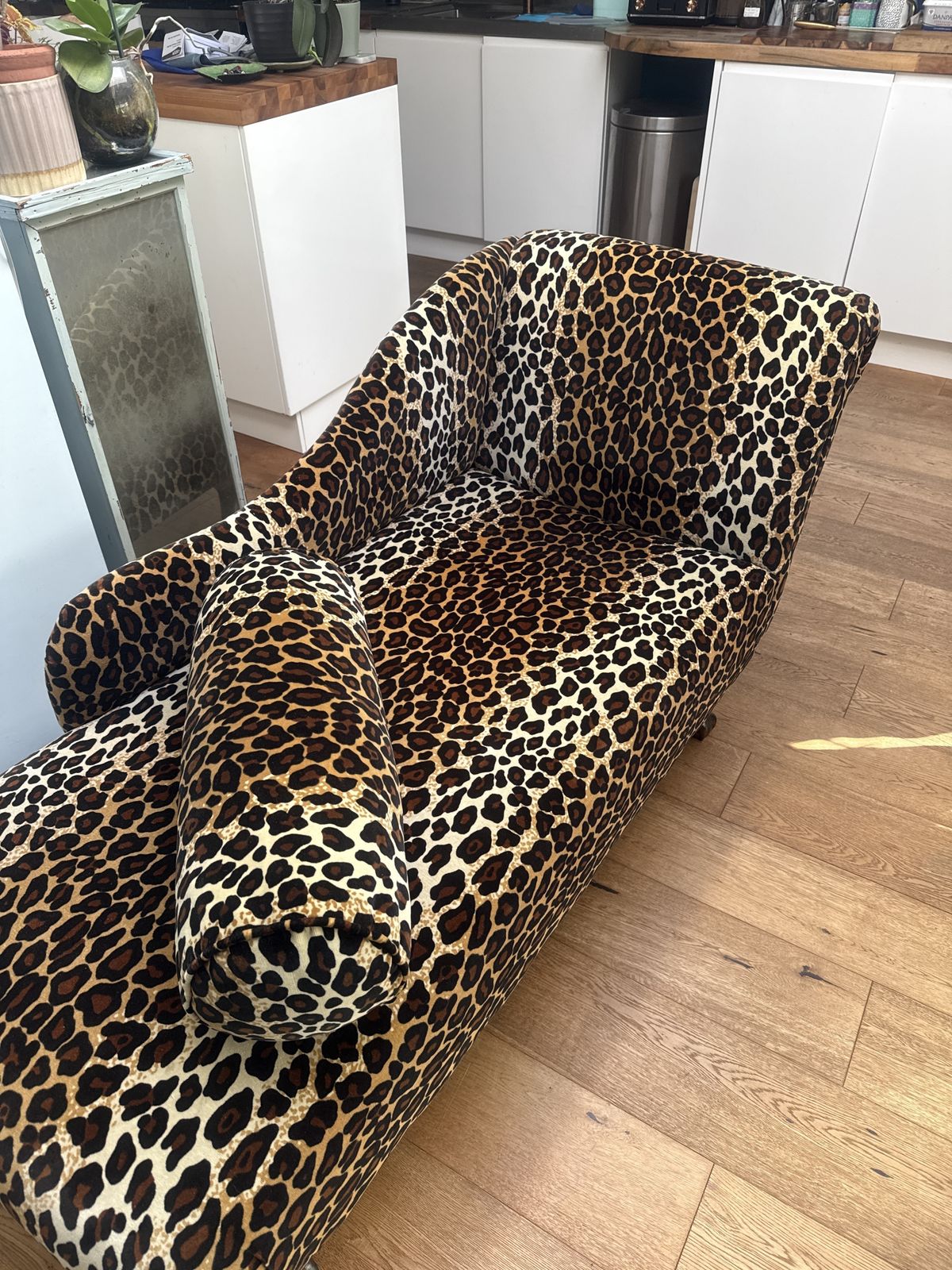 Chaise Longue Sofa In Velvet Leopard Skin photo buy