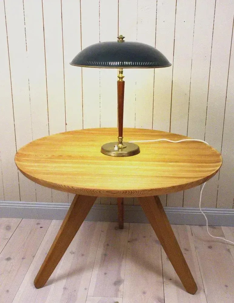 Swedish Art Deco Style Table Lamp By Bröderna Malmströms Metallvarufabrik Model No 2795, 1954 photo vinterior