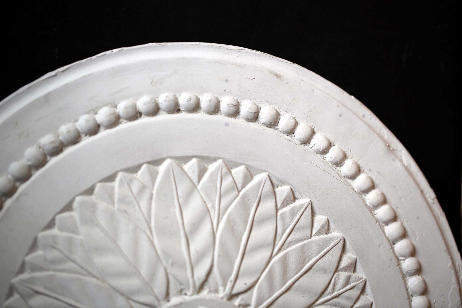 Vintage French Ceiling Medallion: Neo Classical Laurel Leaf Decoration photo 50.0