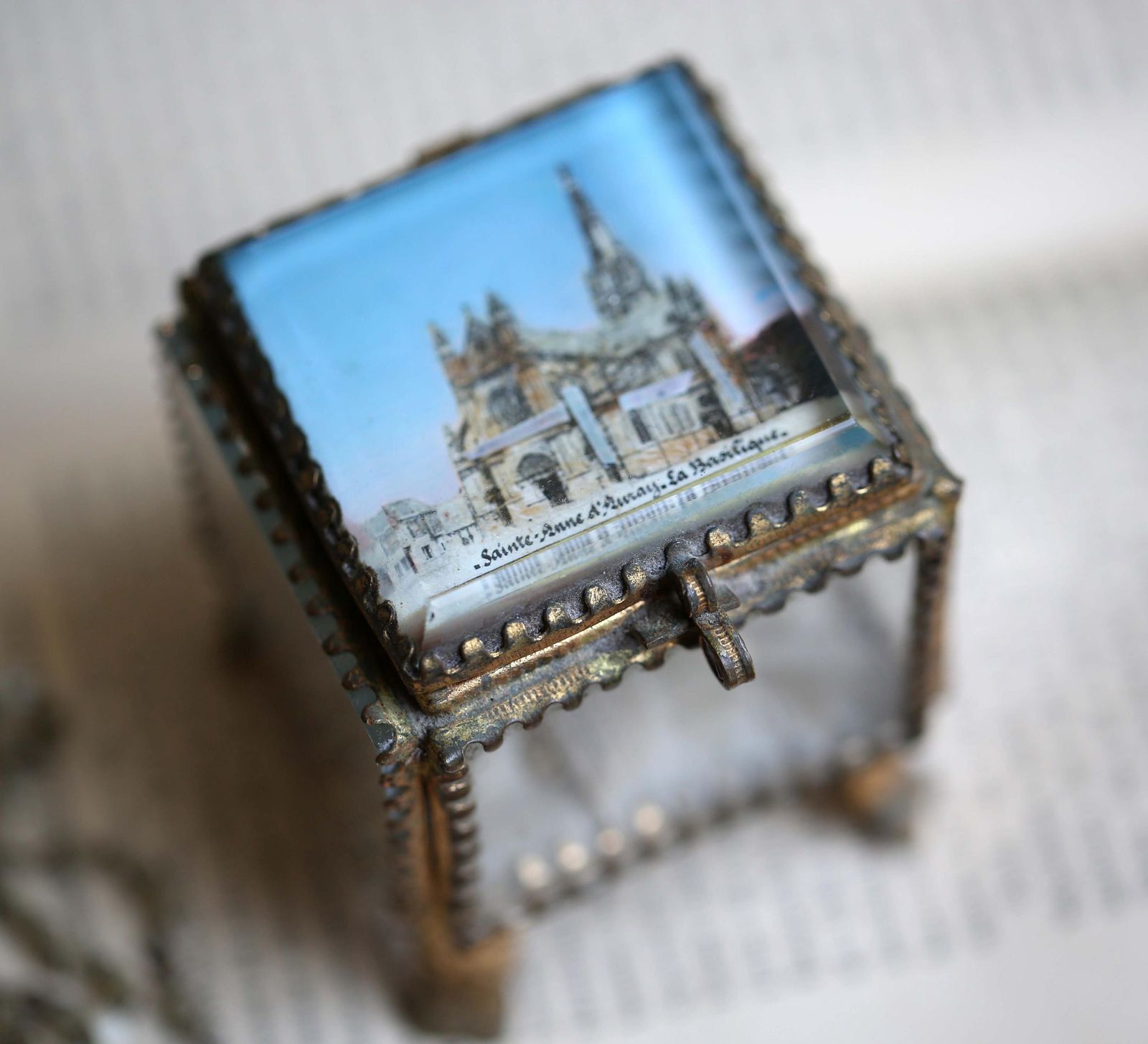 Antique French Ormolu Glass Jewelry Box Basilica Sainte Anne D'auray Souvenir photo 82.0