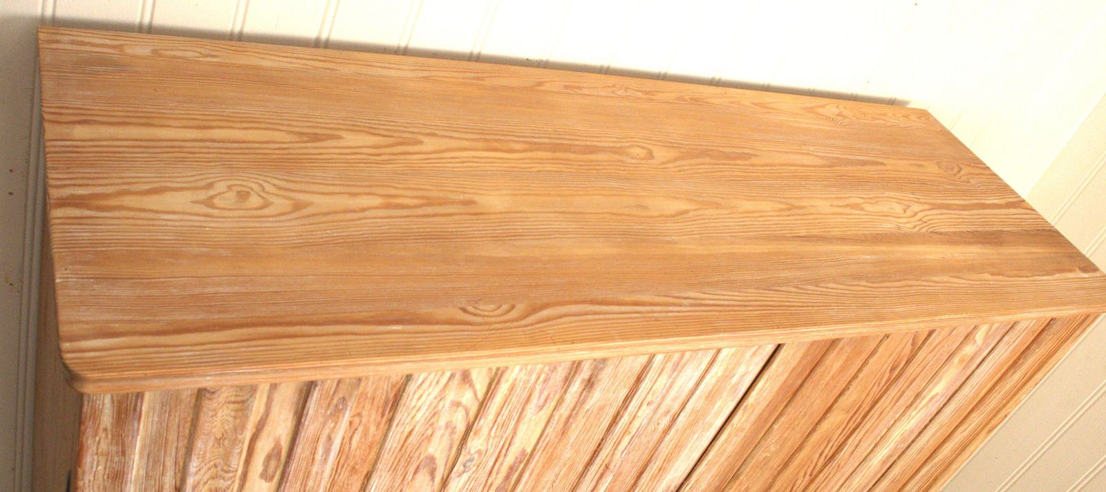 Swedish Pine Cabinet Attributed To Göran Malmvall For Karl Andersson & Söner Möbelfabrik Ab, 1940s photo 6346.0