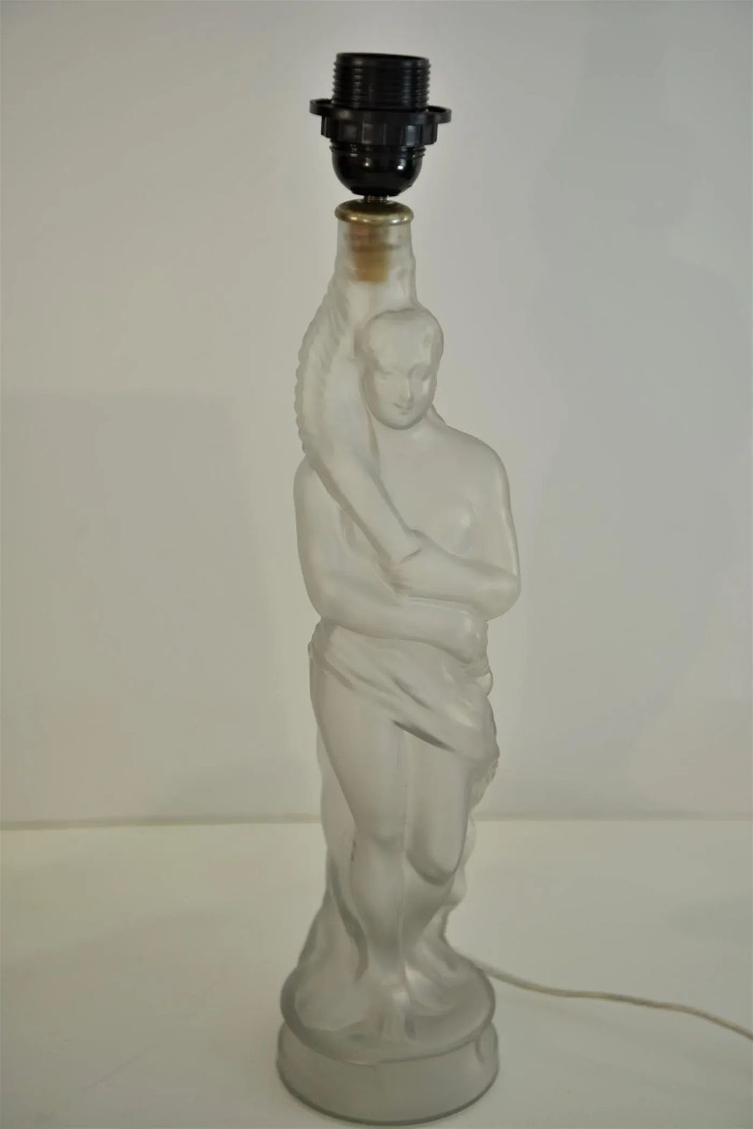 Art Nouveau Art Deco Frosted Glass Table Lamp In The Style Of Lalique photo vinterior