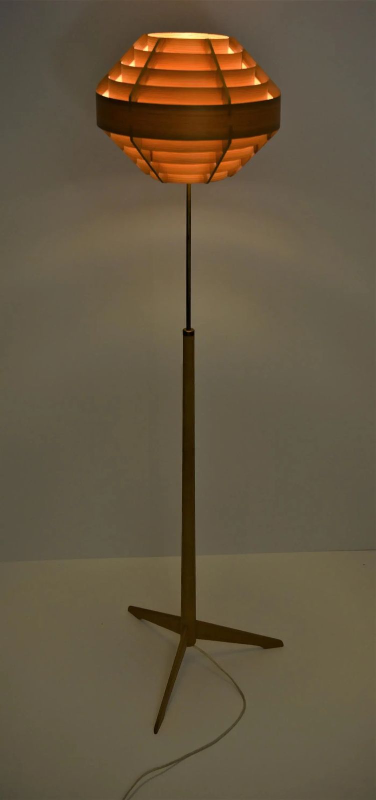 photo for sale Pine Veneer Floor Lamp Tripod By Hans Agne Jakobsson, Ellysett For Bergboms G 34